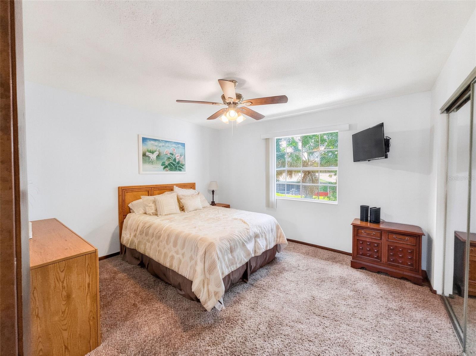 Image 4 of 25 For 175 Yorktowne Drive Ut11