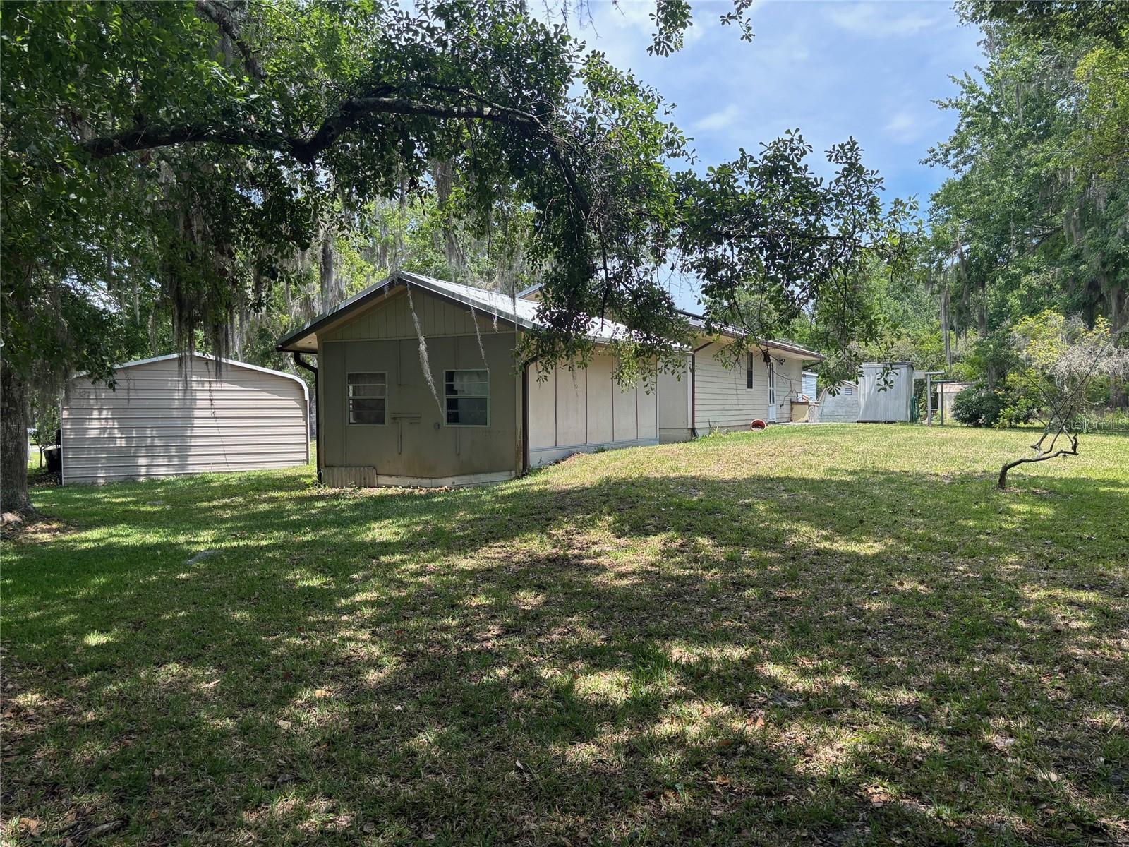 Image 19 of 22 For 333 Riviera Drive