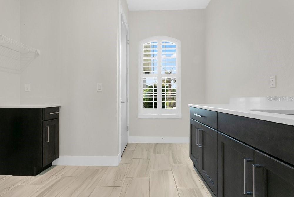 Image 18 of 37 For 3011 Silvermines Avenue