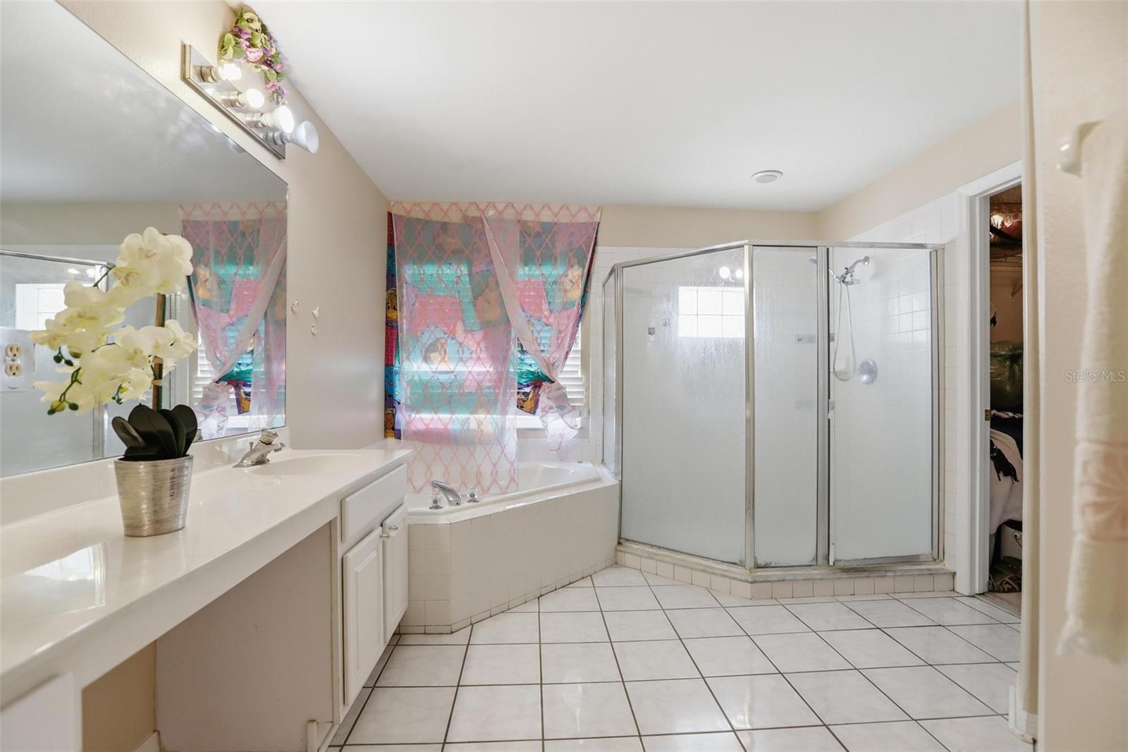 Image 19 of 36 For 2124 White Eagle Street