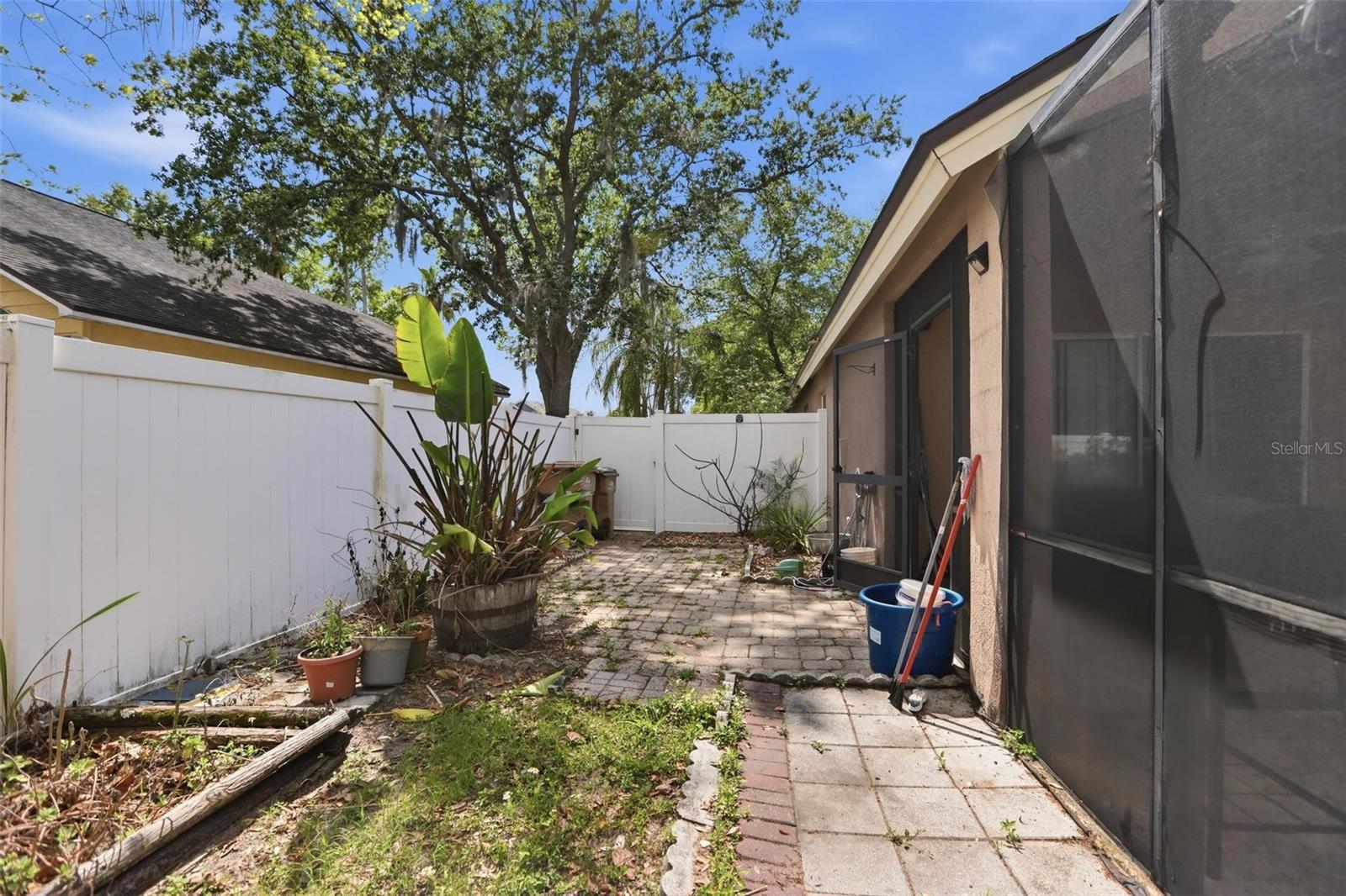 Image 32 of 36 For 2124 White Eagle Street