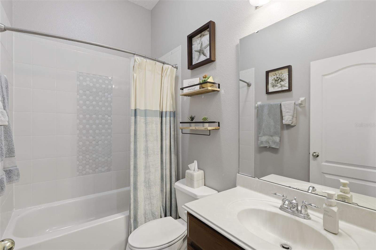 Image 32 of 76 For 236 Asterbrooke Drive
