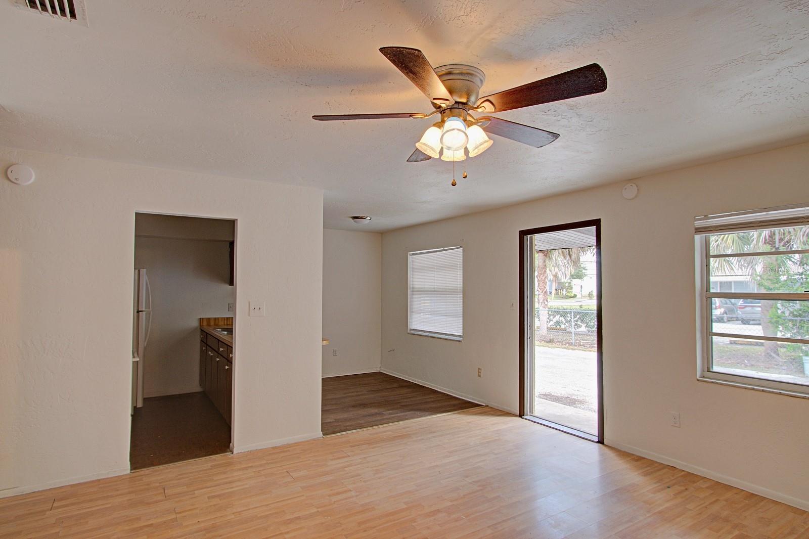 Image 10 of 31 For 830 Clake Street