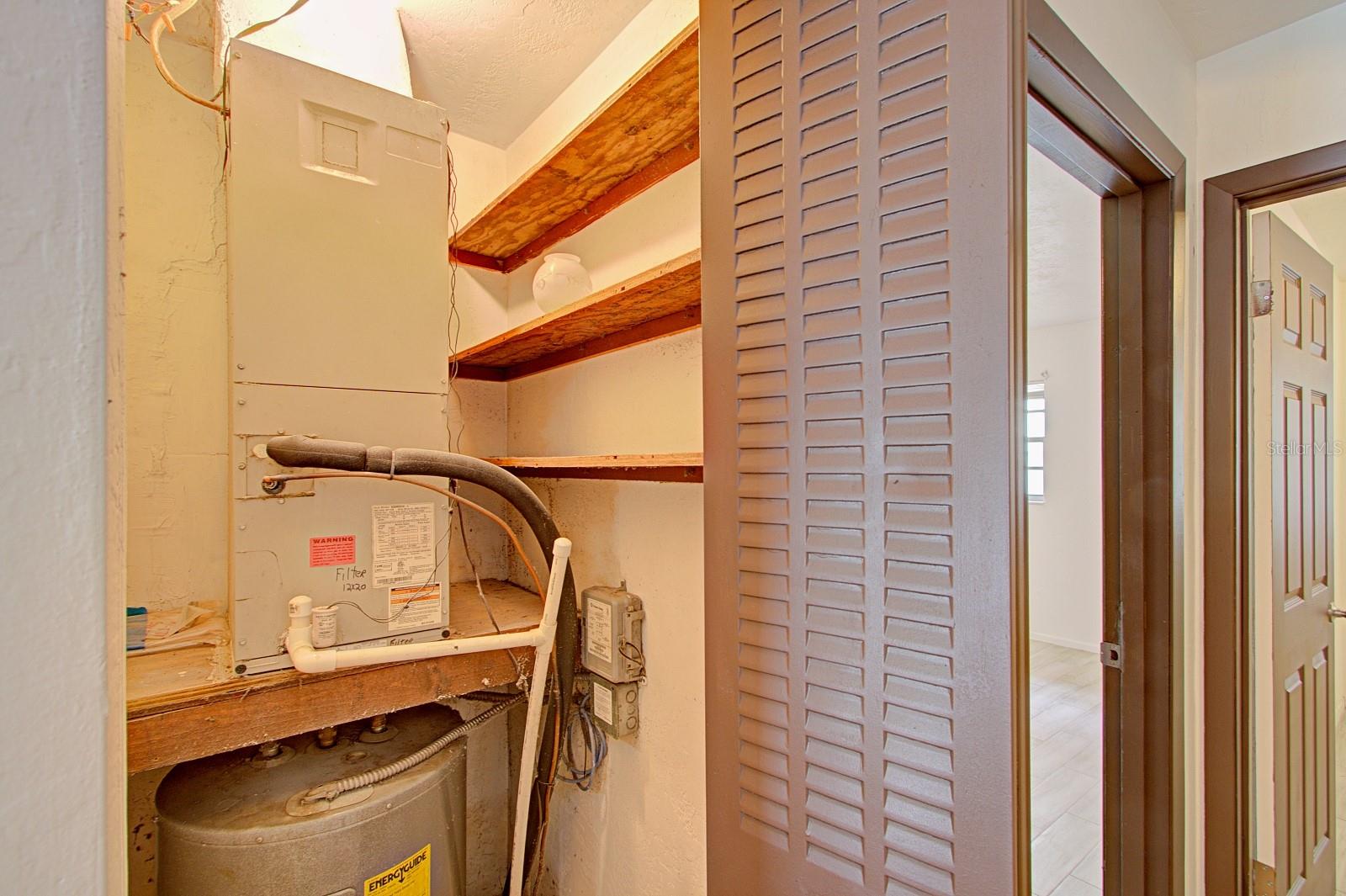 Image 13 of 31 For 830 Clake Street