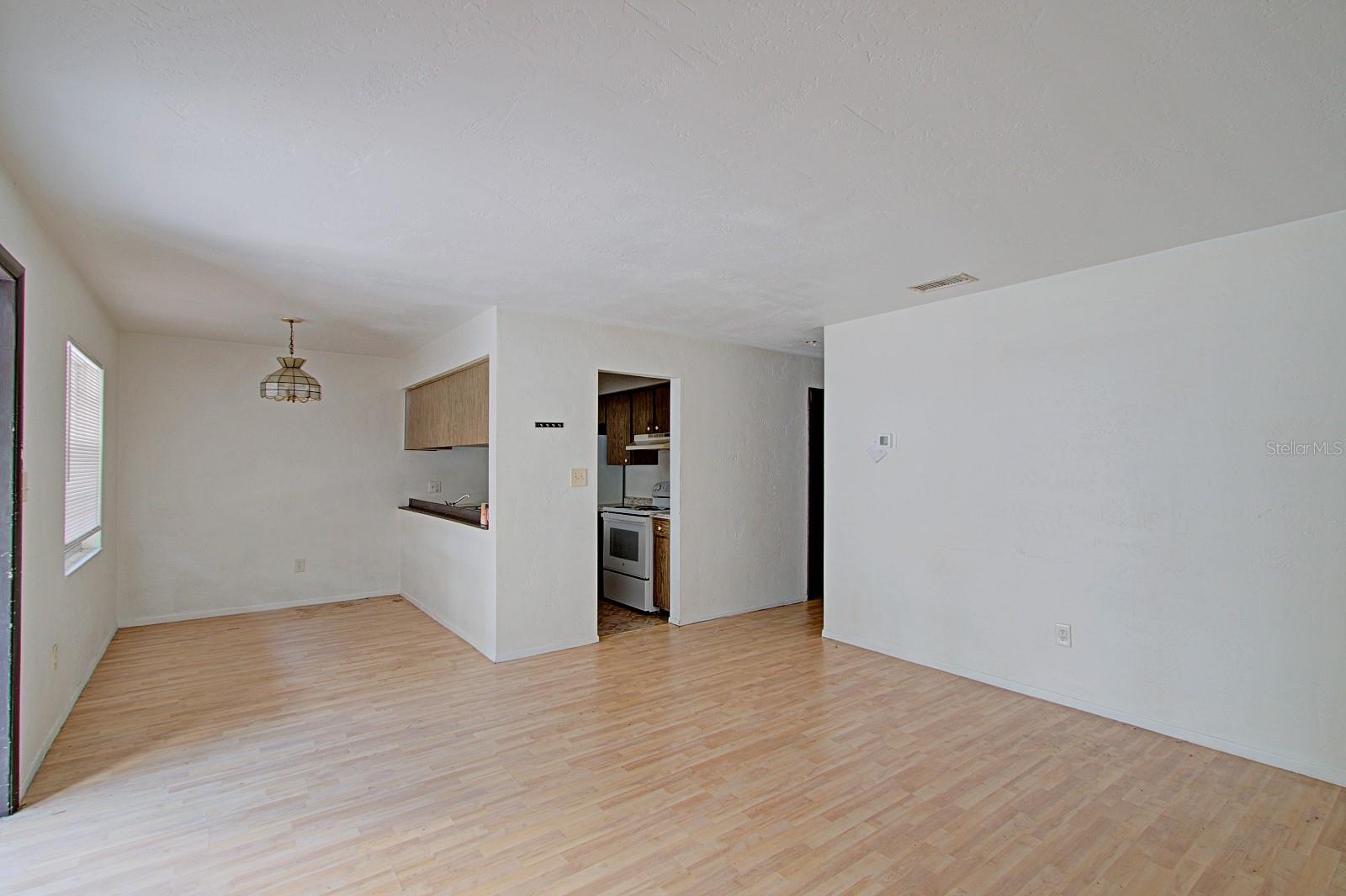 Image 21 of 31 For 830 Clake Street