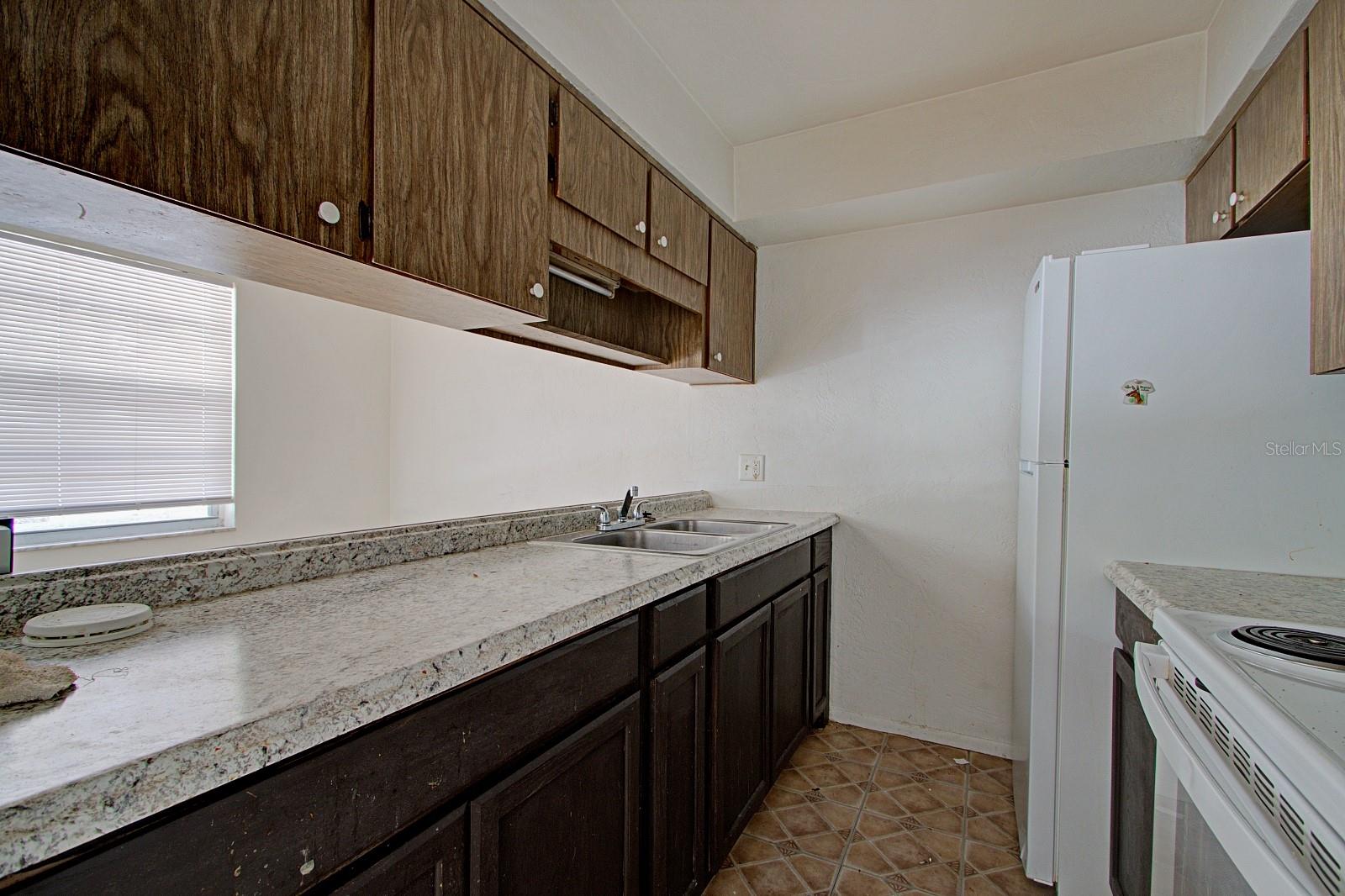 Image 25 of 31 For 830 Clake Street