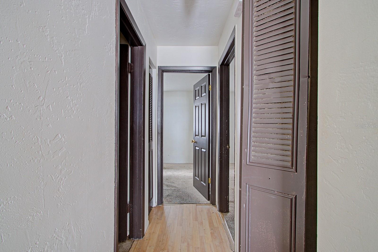 Image 26 of 31 For 830 Clake Street