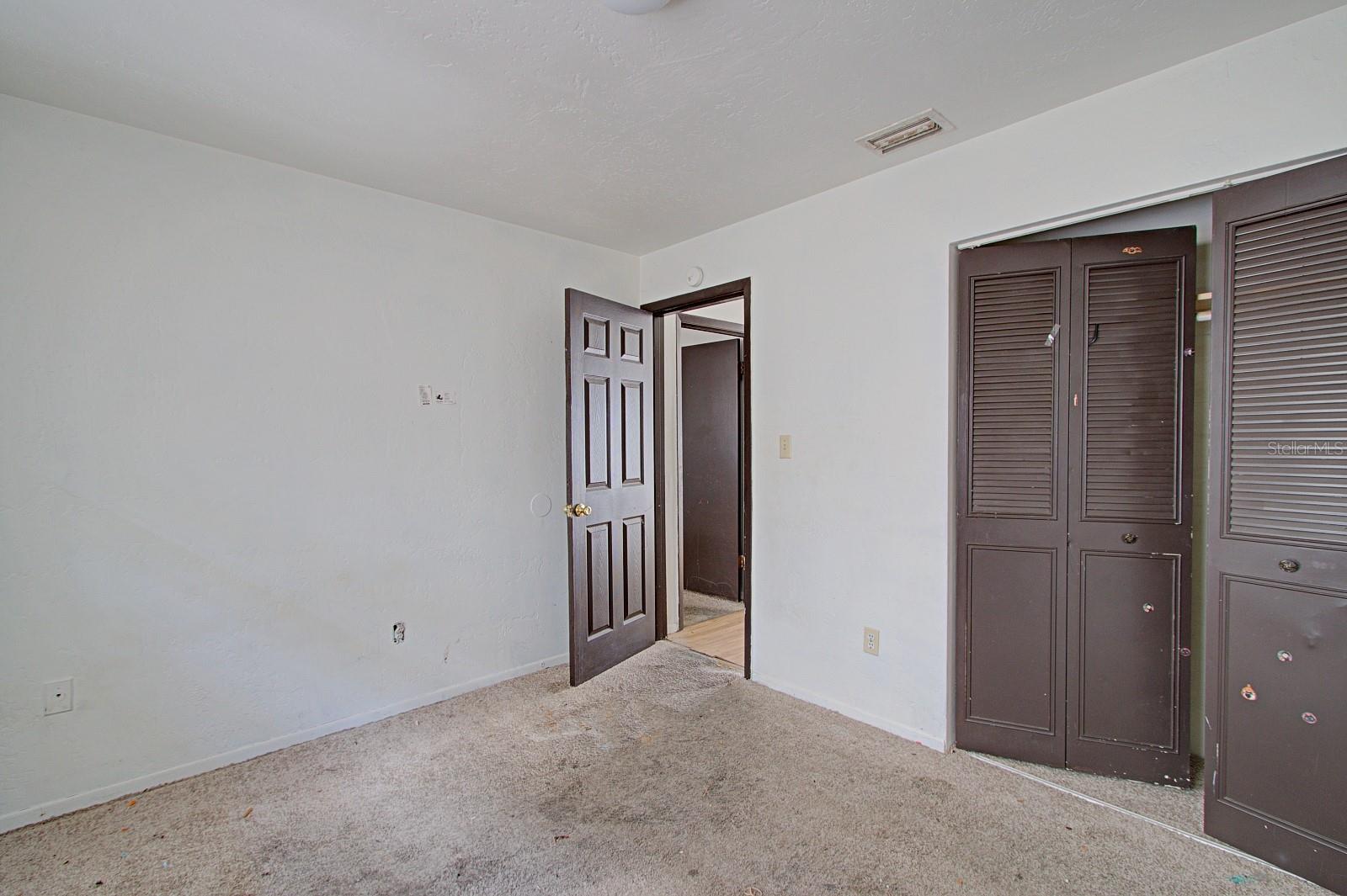 Image 30 of 31 For 830 Clake Street