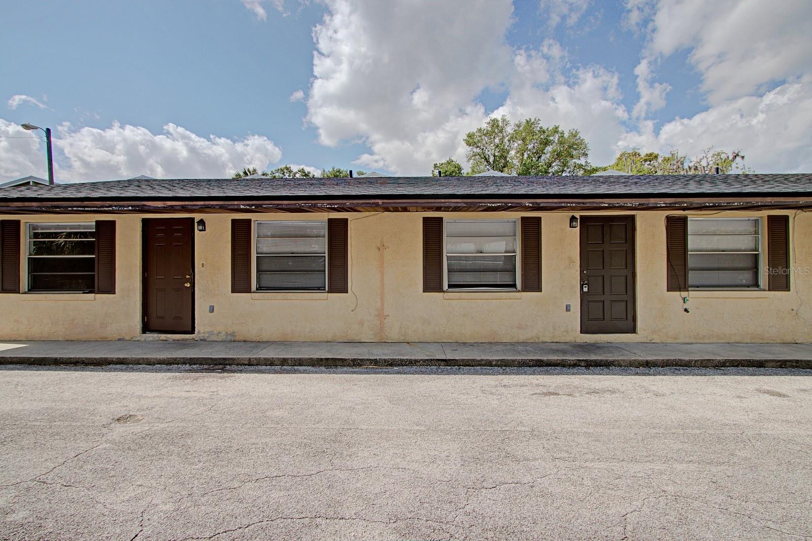 Image 4 of 31 For 830 Clake Street
