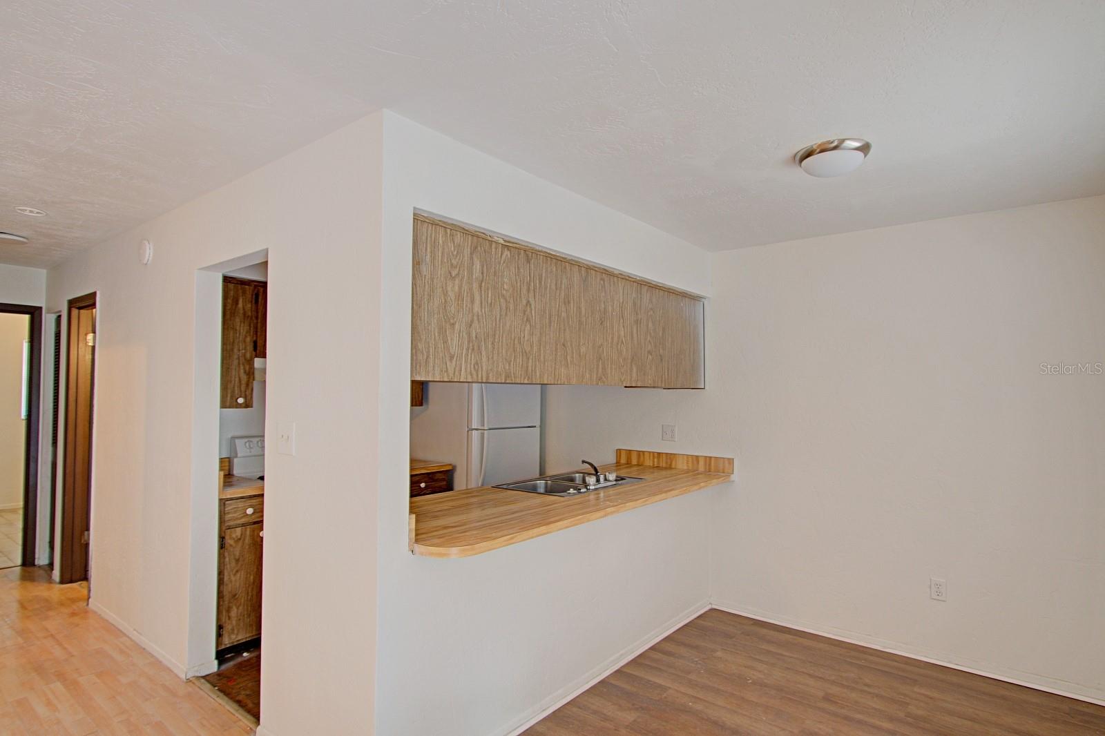 Image 8 of 31 For 830 Clake Street