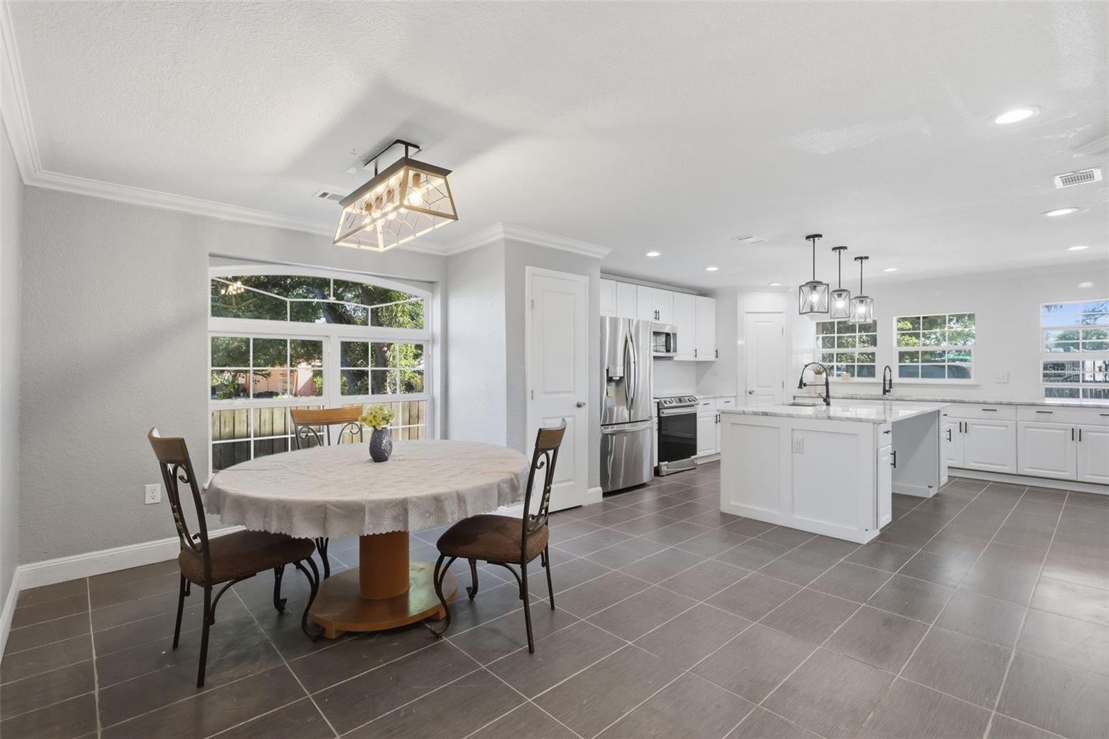 Image 13 of 72 For 5414 Riverside Drive