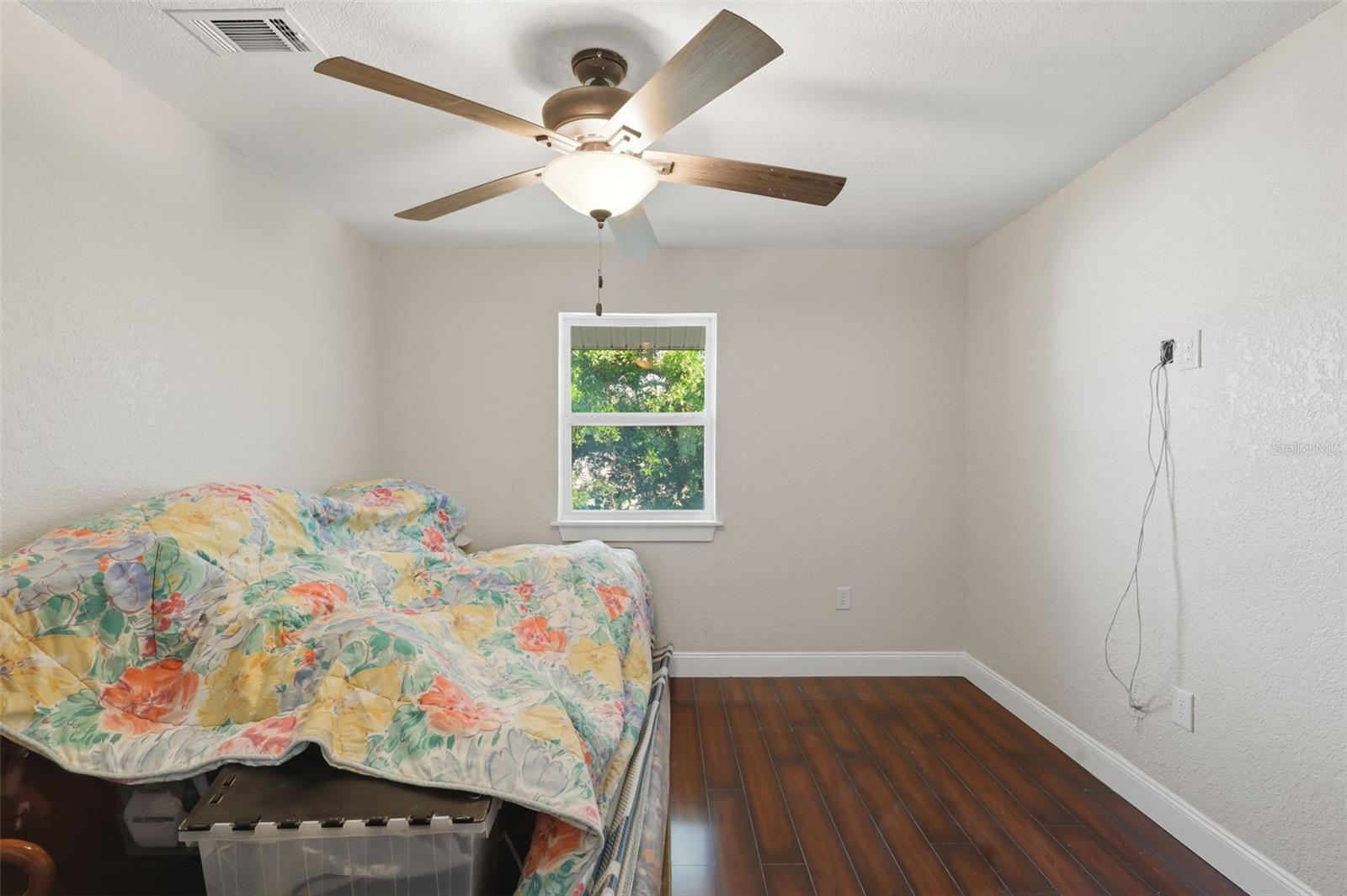 Image 29 of 72 For 5414 Riverside Drive