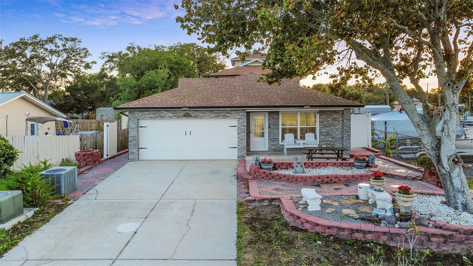 Image 3 of 72 For 5414 Riverside Drive