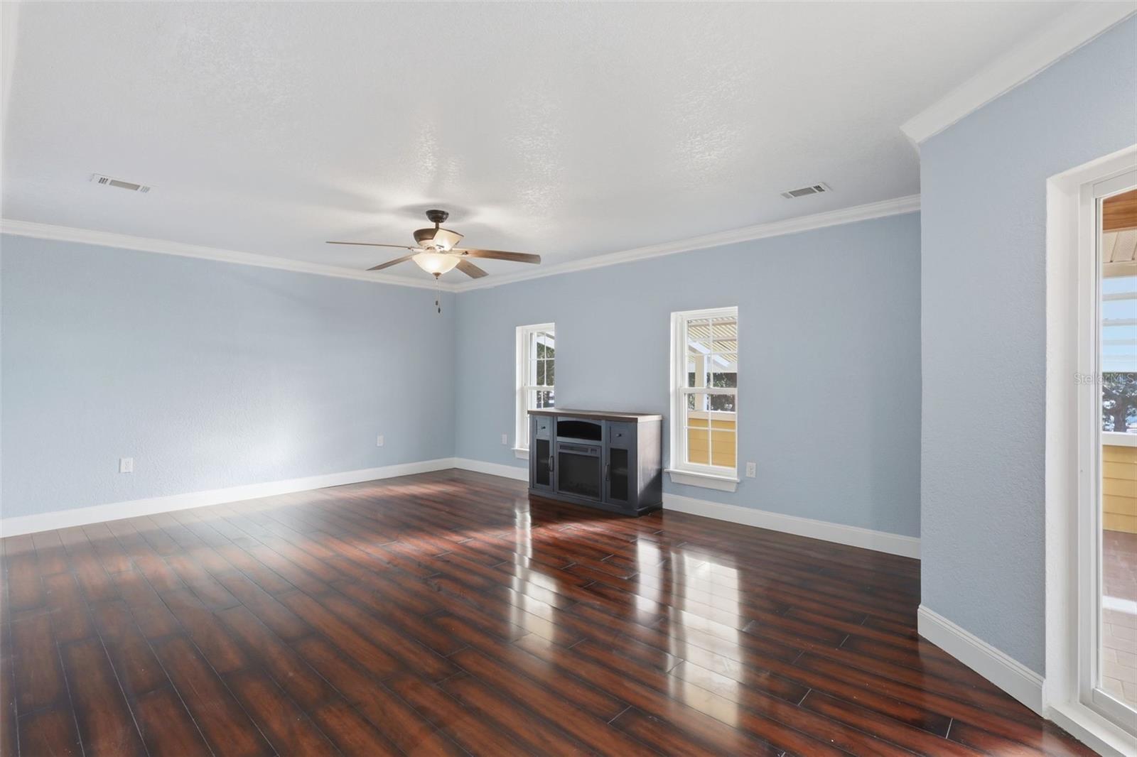 Image 30 of 72 For 5414 Riverside Drive