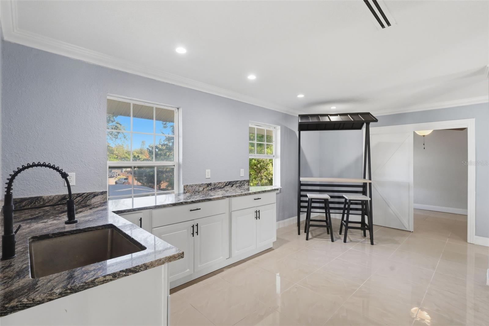 Image 36 of 72 For 5414 Riverside Drive