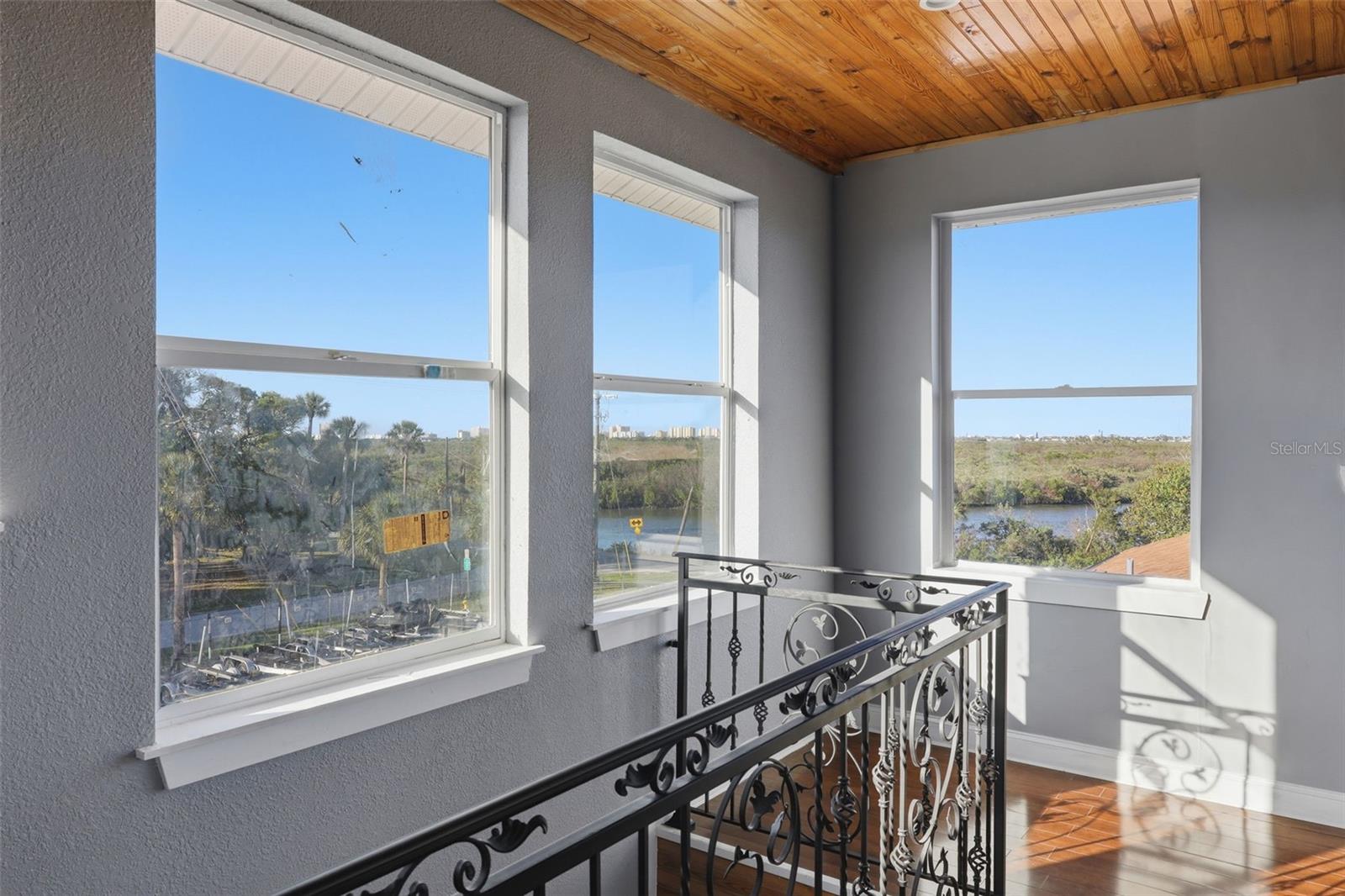 Image 45 of 72 For 5414 Riverside Drive