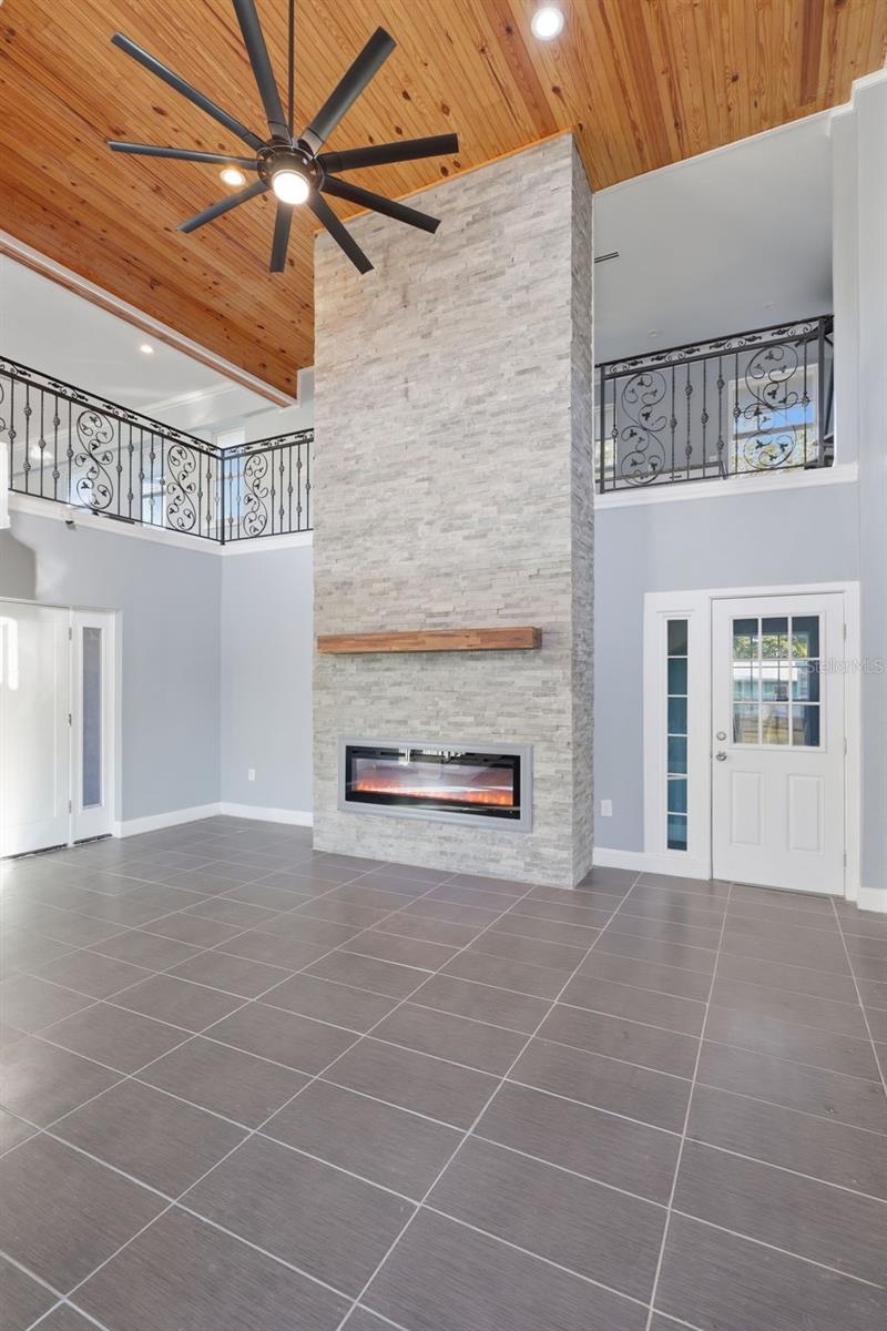 Image 7 of 72 For 5414 Riverside Drive