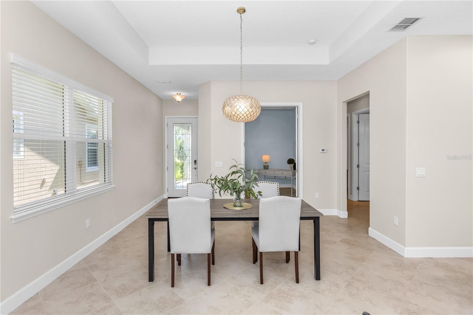 Image 9 of 37 For 1682 Victoria Gardens Drive