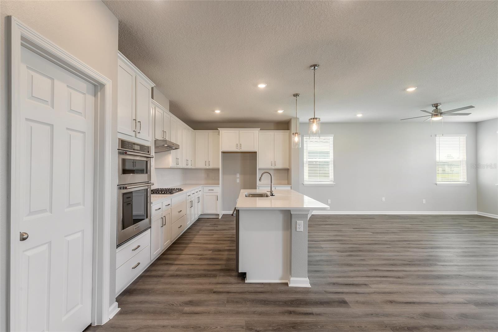 Image 14 of 47 For 89 Signet Circle