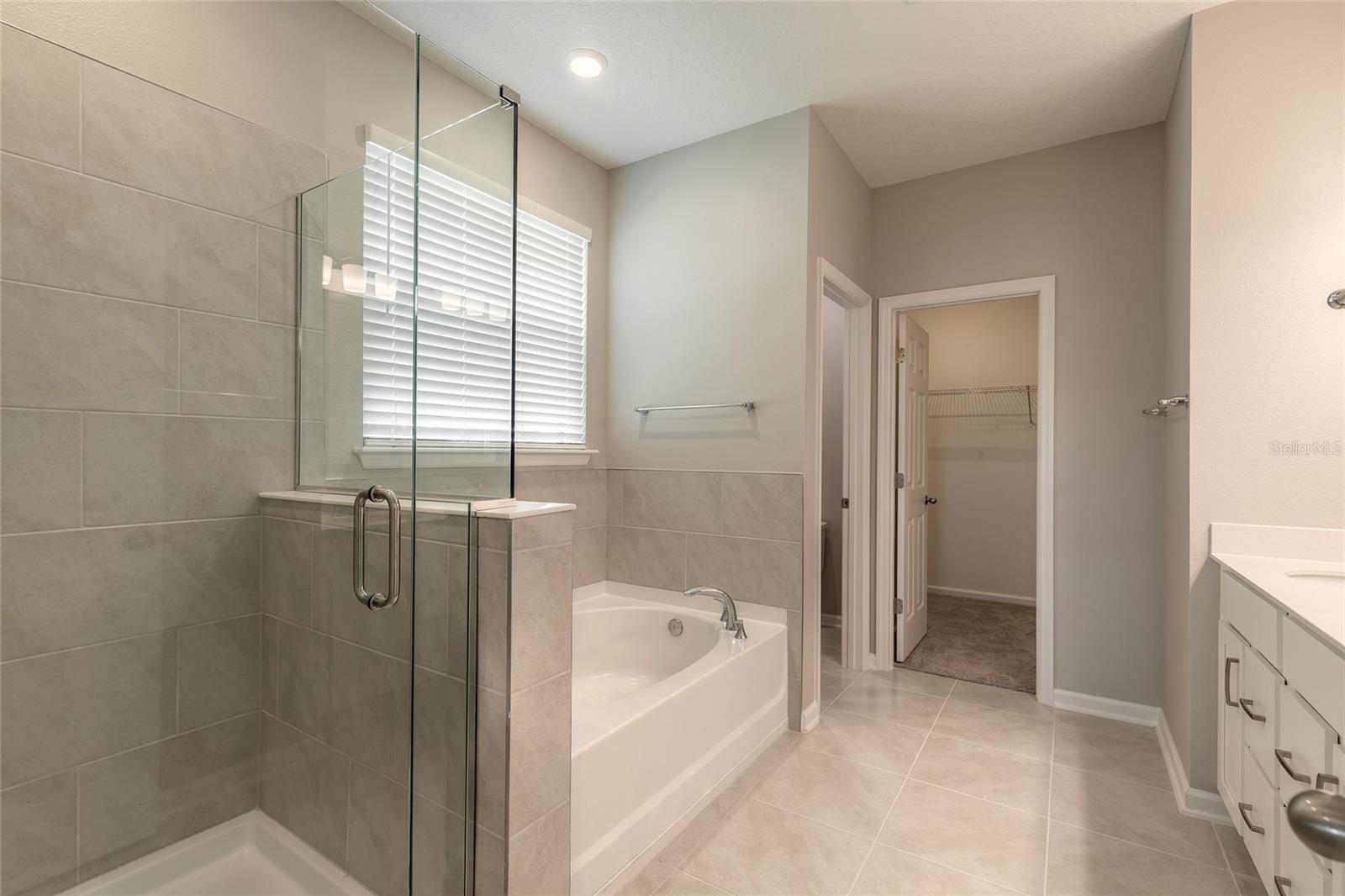 Image 20 of 47 For 89 Signet Circle