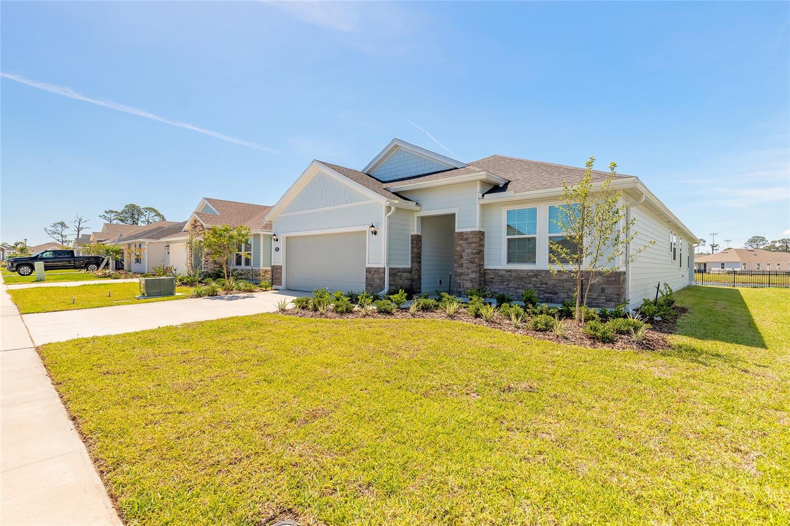 Image 3 of 47 For 89 Signet Circle