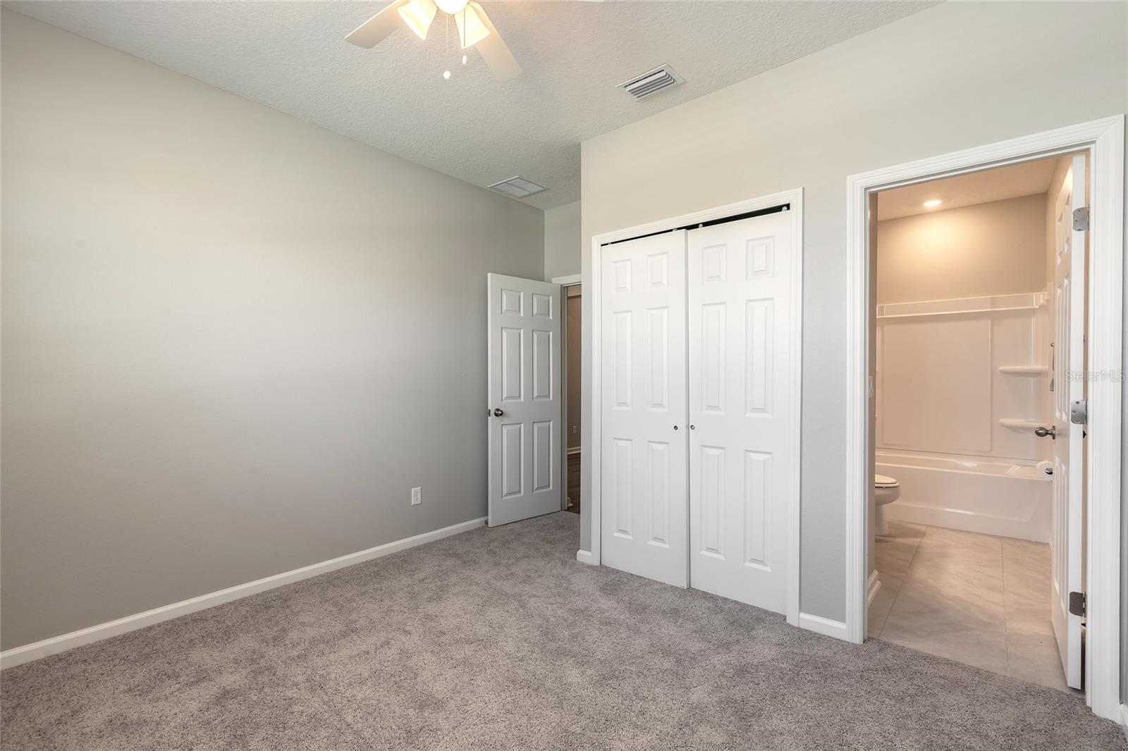 Image 32 of 47 For 89 Signet Circle