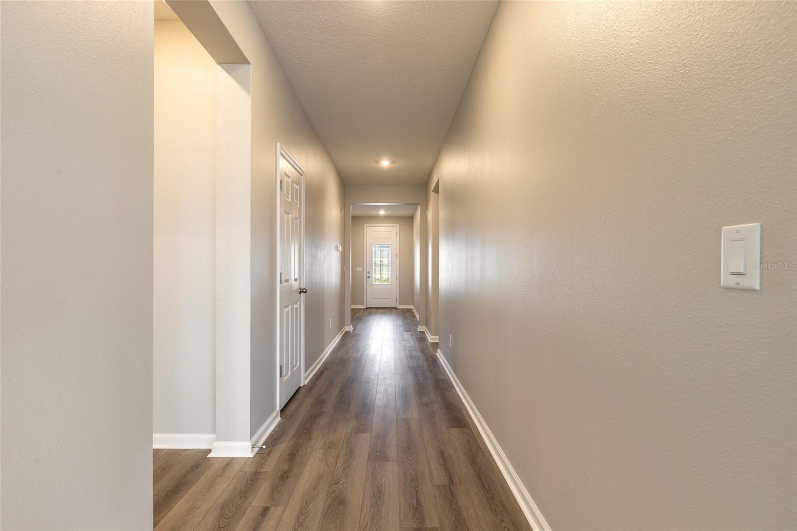 Image 5 of 47 For 89 Signet Circle
