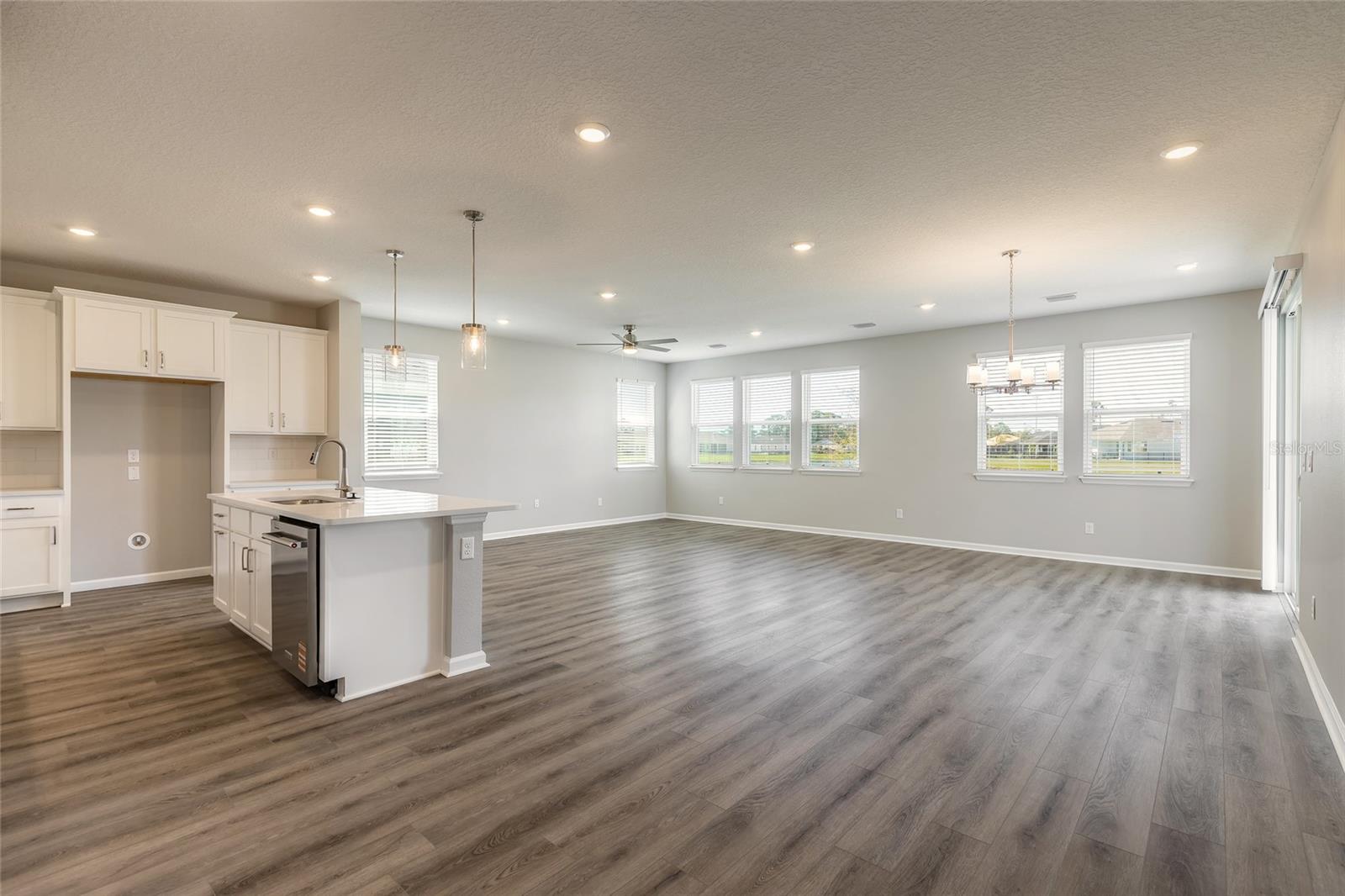 Image 6 of 47 For 89 Signet Circle
