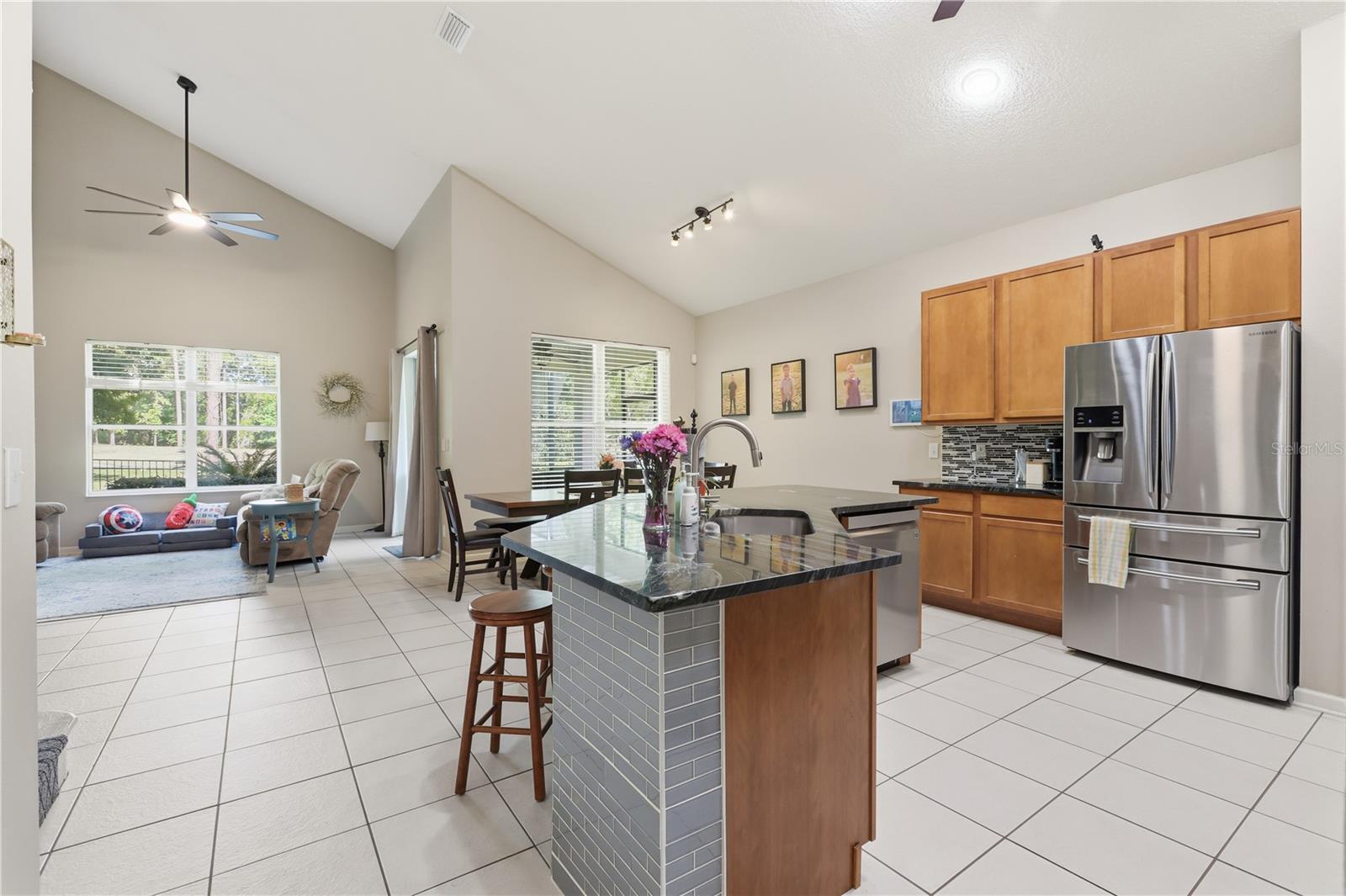 Image 16 of 61 For 423 Victoria Hills Drive