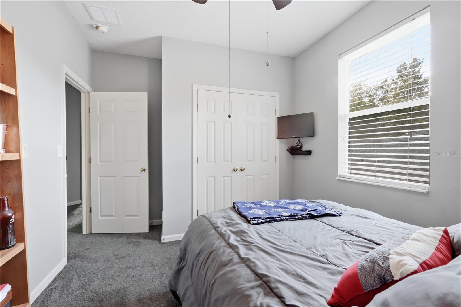 Image 33 of 61 For 423 Victoria Hills Drive