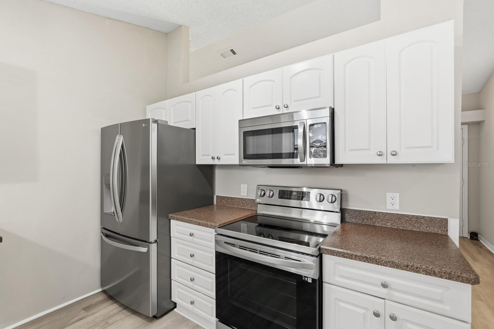 Image 14 of 49 For 3153 Byington Terrace