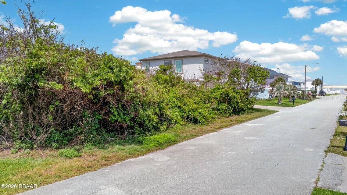 Listing photo id 3 for 28 Ocean Breeze Circle