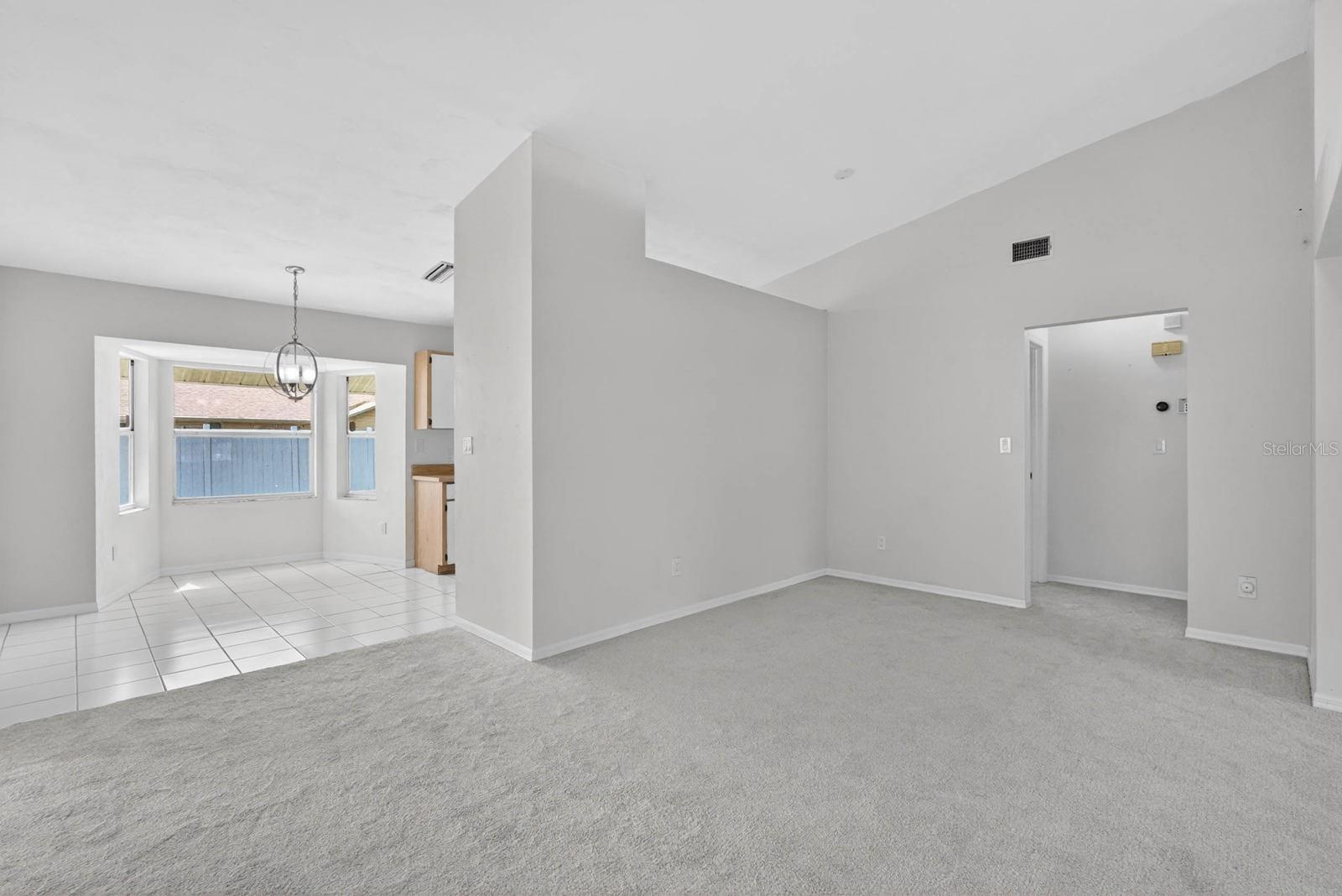 Image 10 of 52 For 696 Saybrook Street