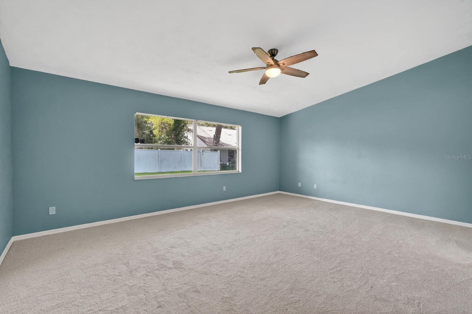 Image 21 of 52 For 696 Saybrook Street