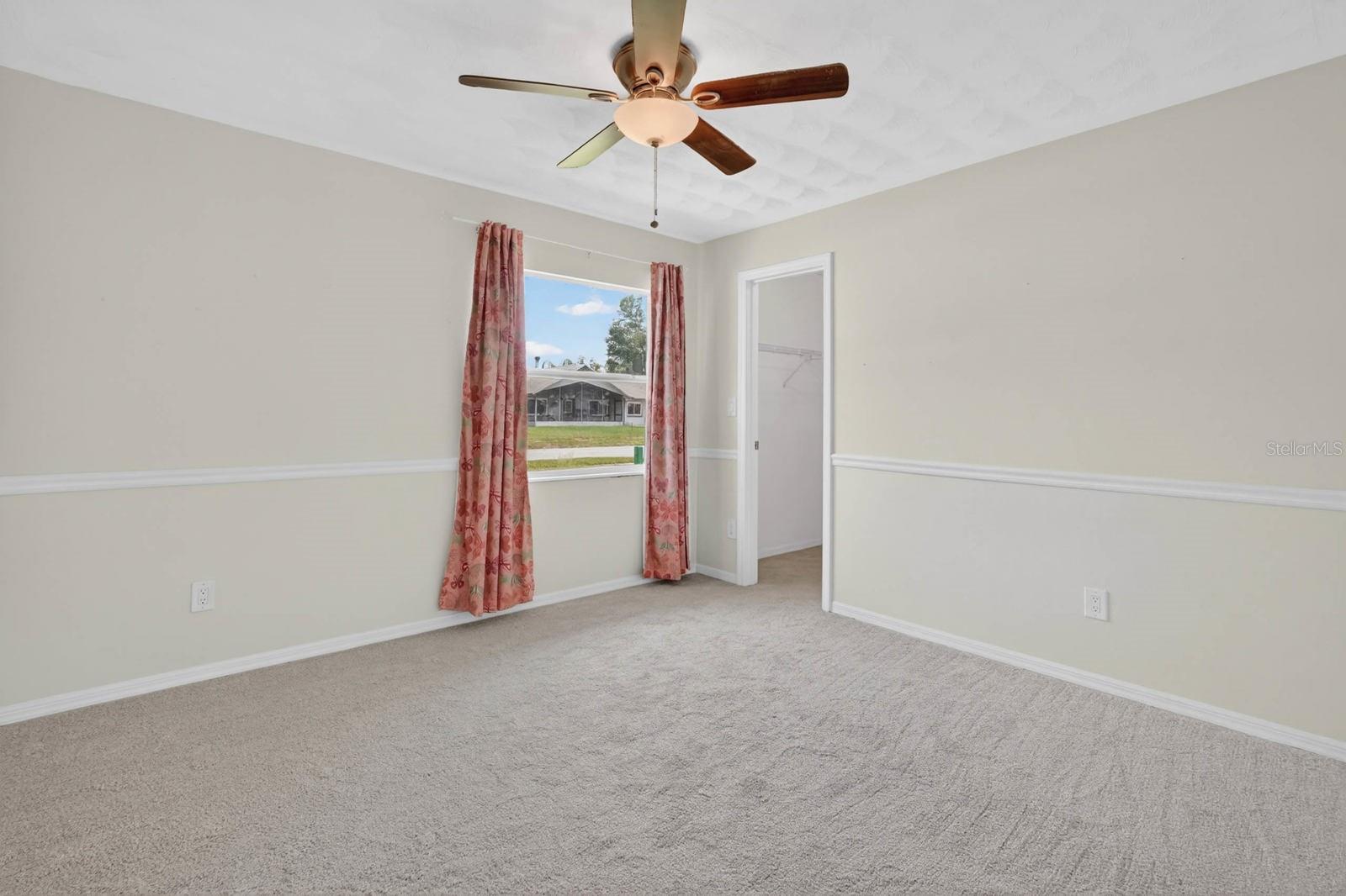 Image 4 of 52 For 696 Saybrook Street