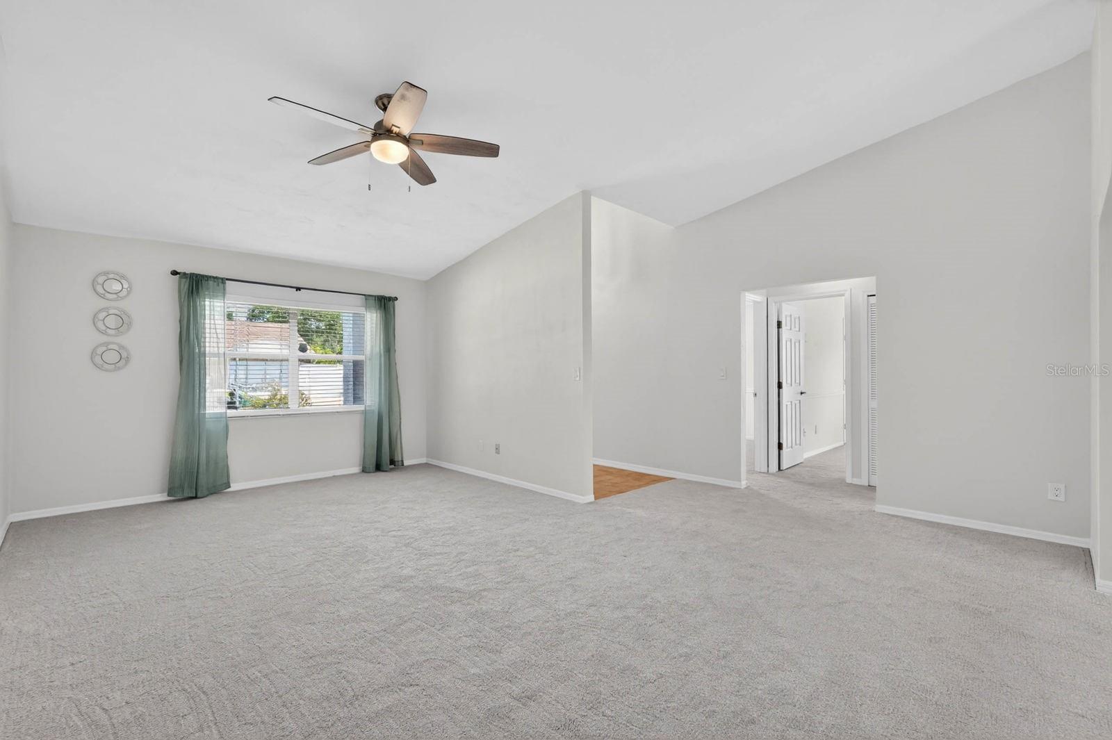 Image 8 of 52 For 696 Saybrook Street