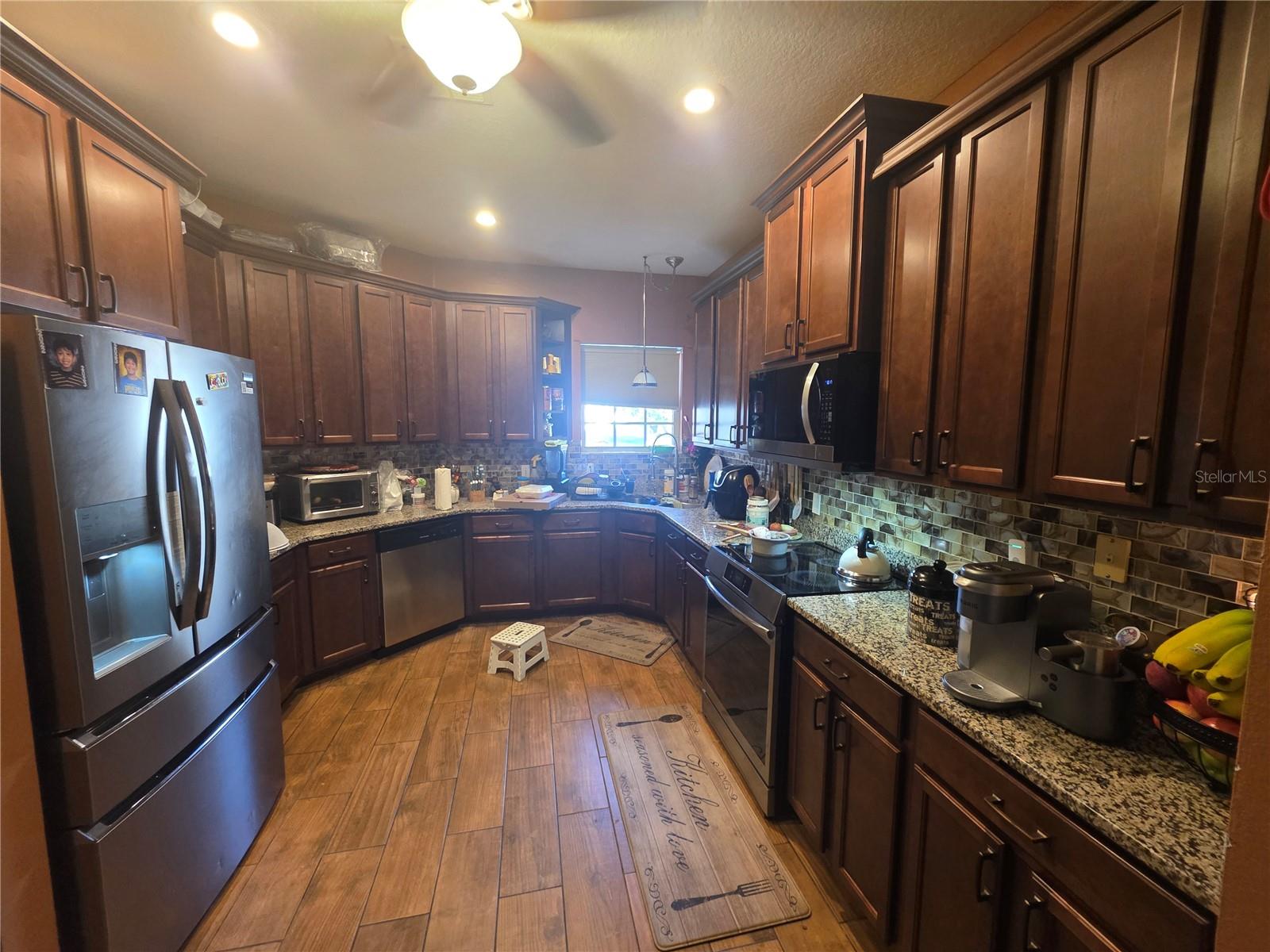 Image 12 of 24 For 322 Foxhill Court