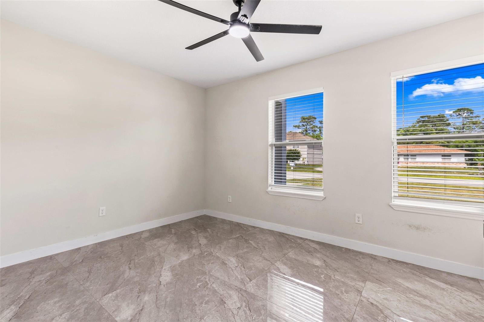 Image 14 of 21 For 1792 Villa Drive