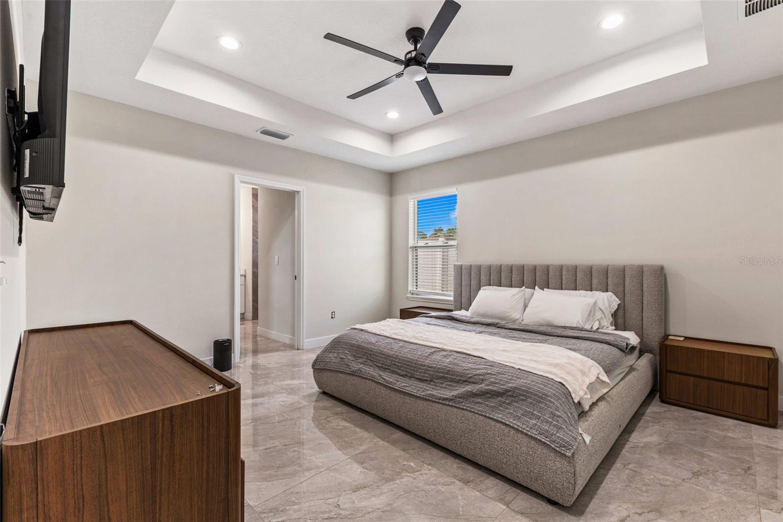 Image 17 of 21 For 1792 Villa Drive