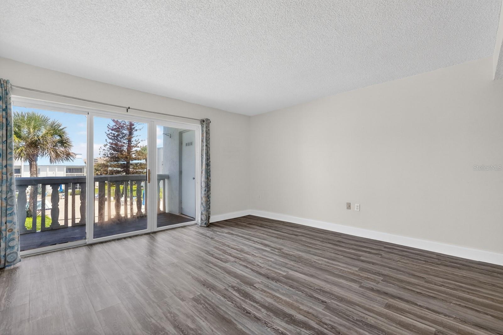 Image 10 of 36 For 4590 Atlantic Avenue 2610