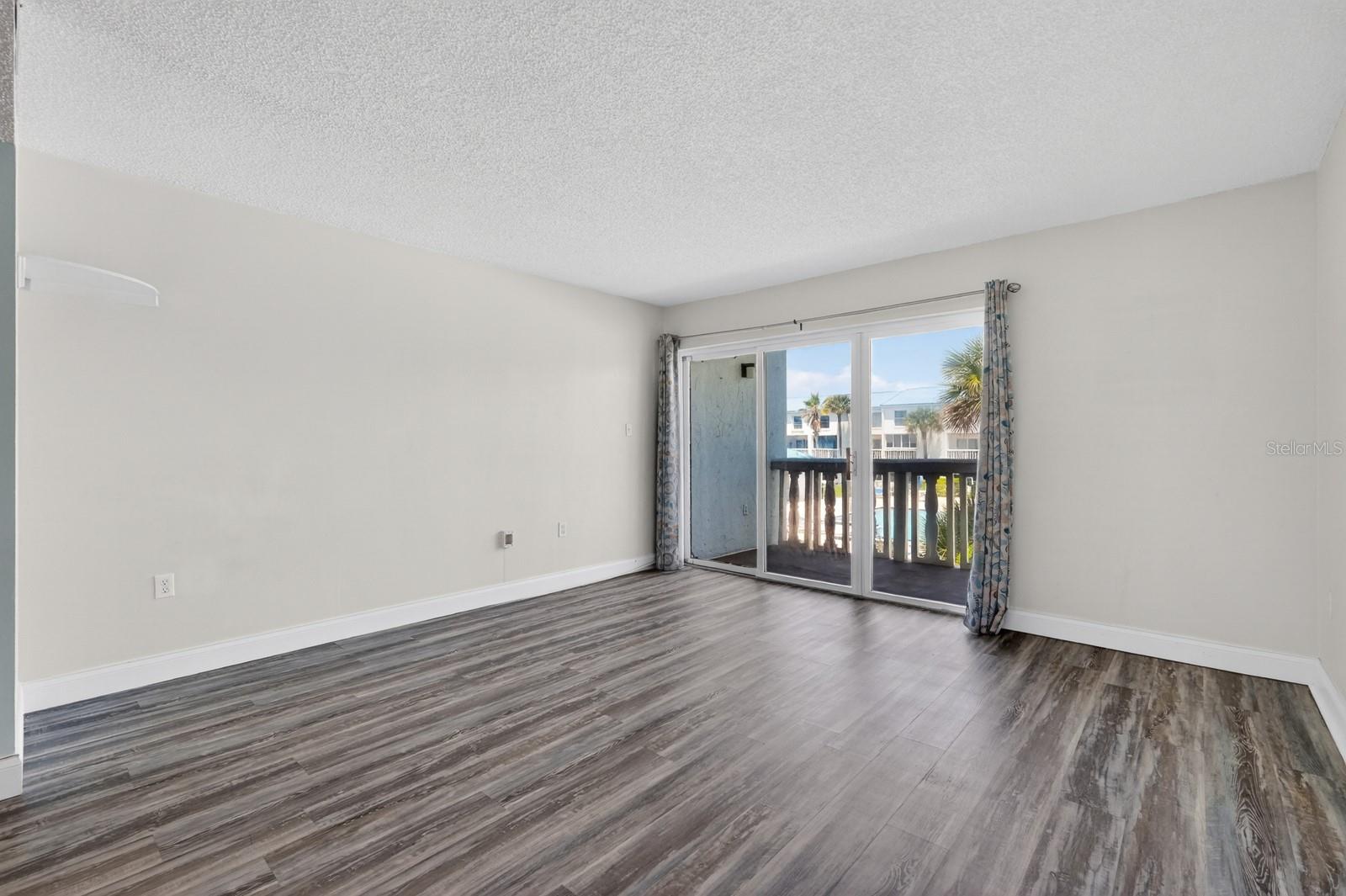 Image 11 of 36 For 4590 Atlantic Avenue 2610