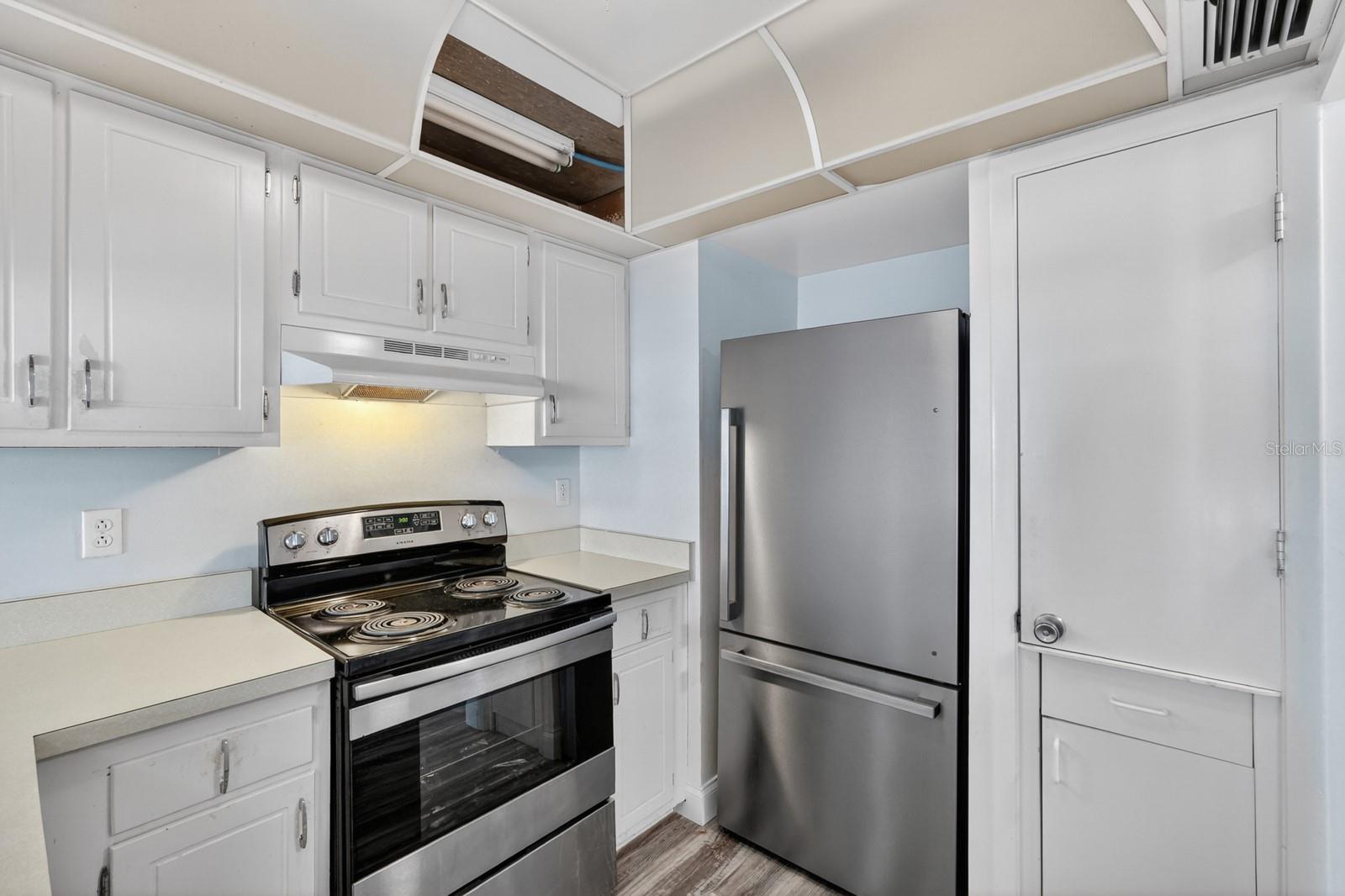 Image 13 of 36 For 4590 Atlantic Avenue 2610