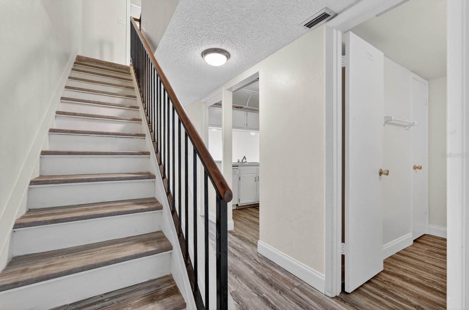 Image 18 of 36 For 4590 Atlantic Avenue 2610