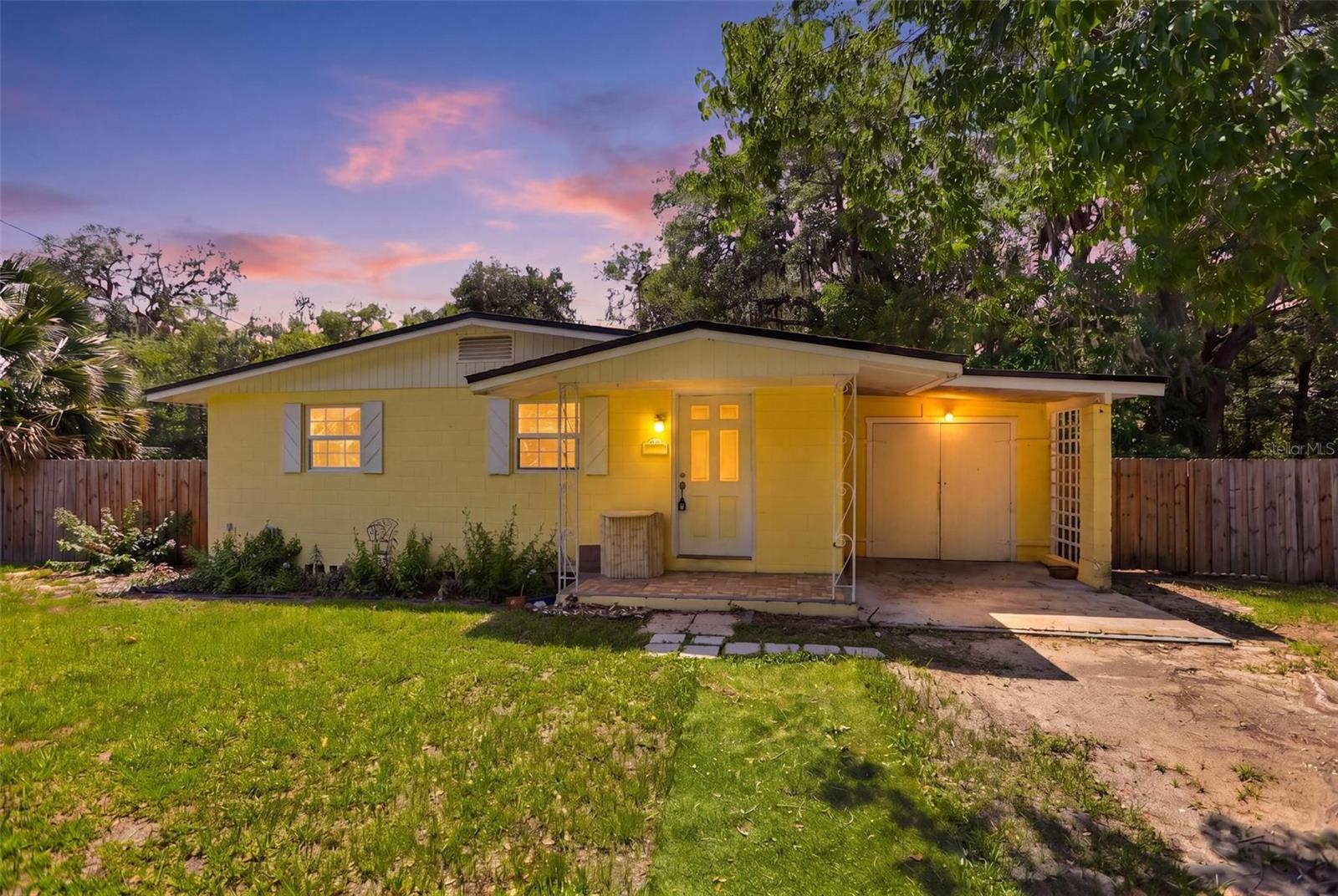 Details for 810 Massachusetts Avenue, DELAND, FL 32724