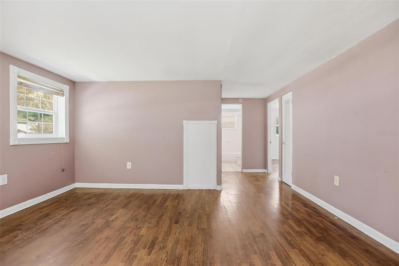 Image 8 of 24 For 810 Massachusetts Avenue
