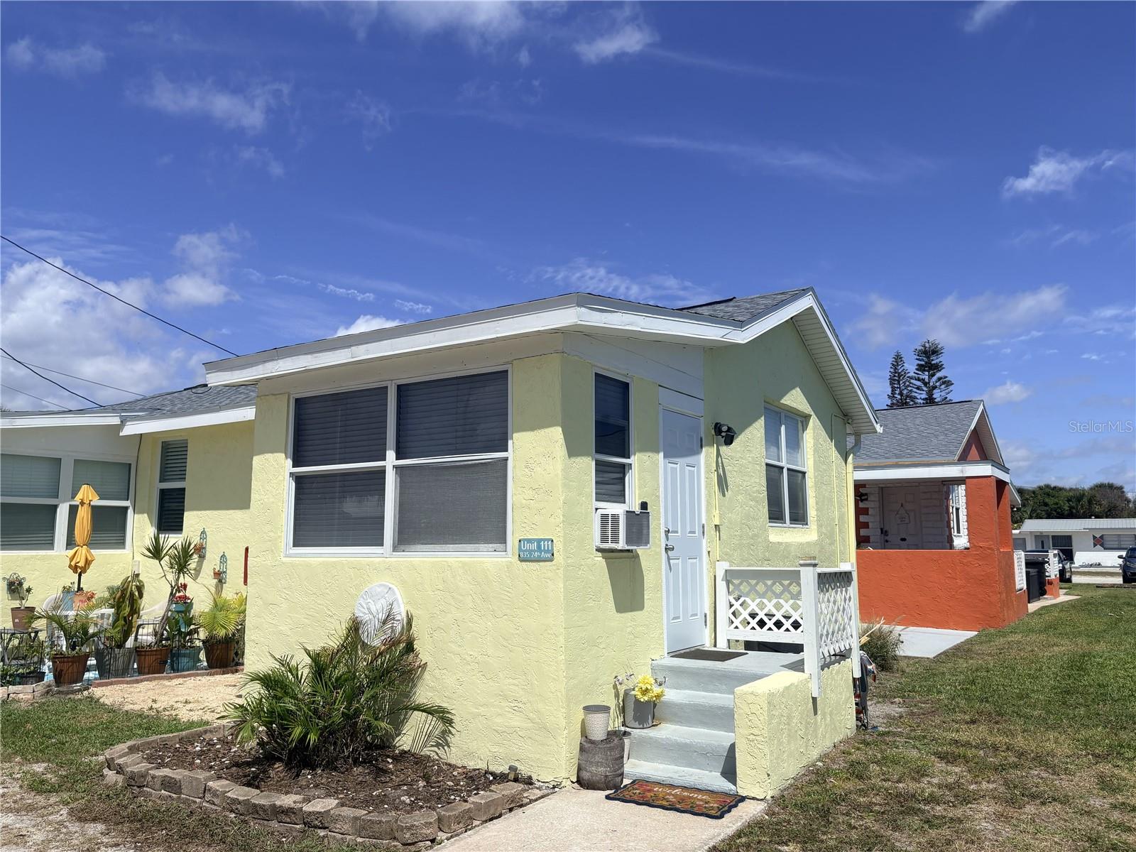 Image 2 of 22 For 835 24th Avenue 111