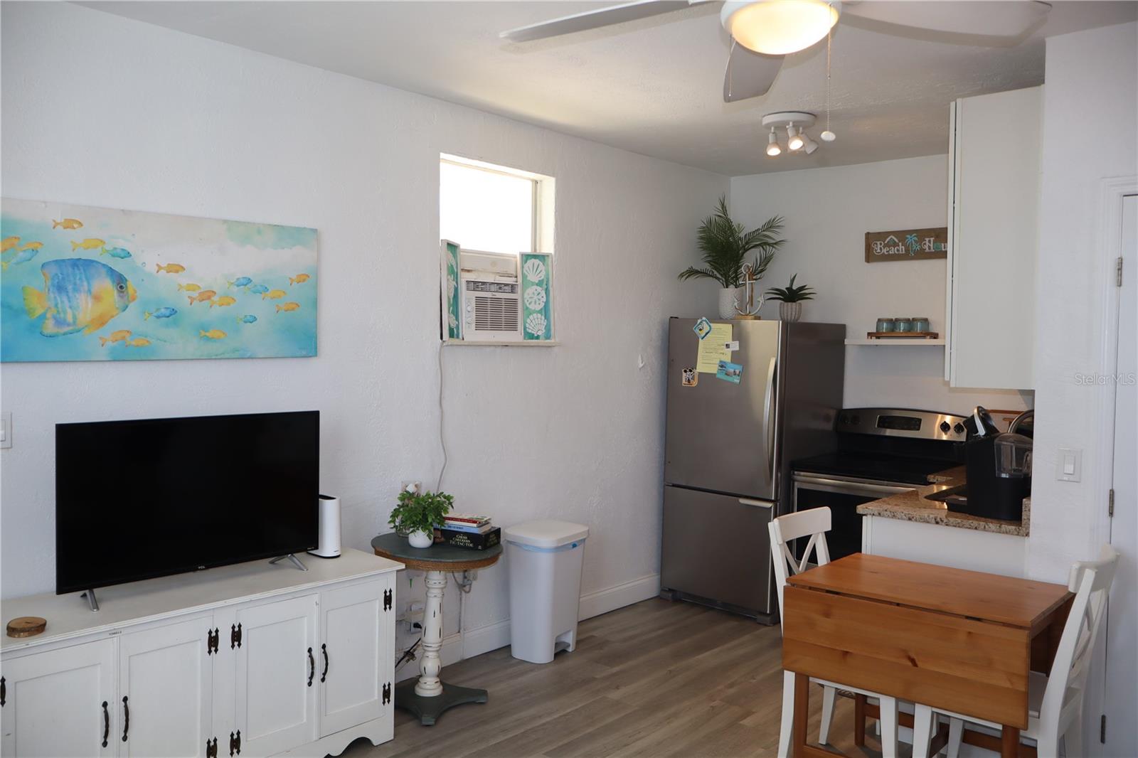 Image 7 of 22 For 835 24th Avenue 111