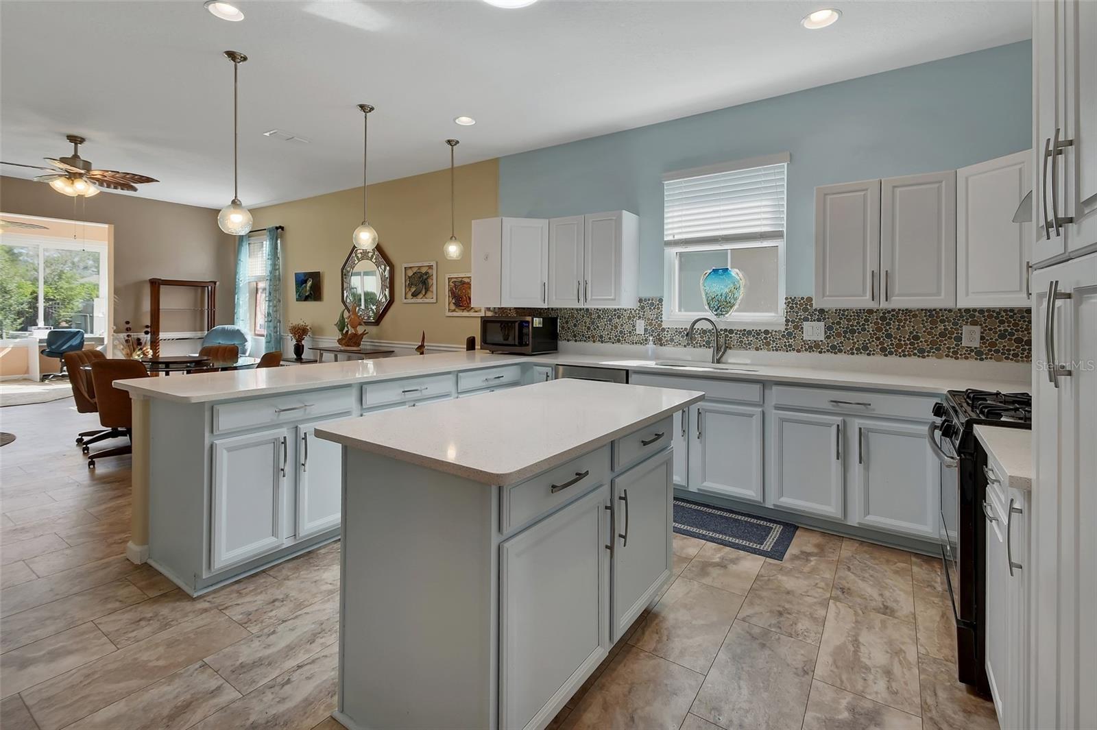 Image 7 of 66 For 337 Orchard Hill Street