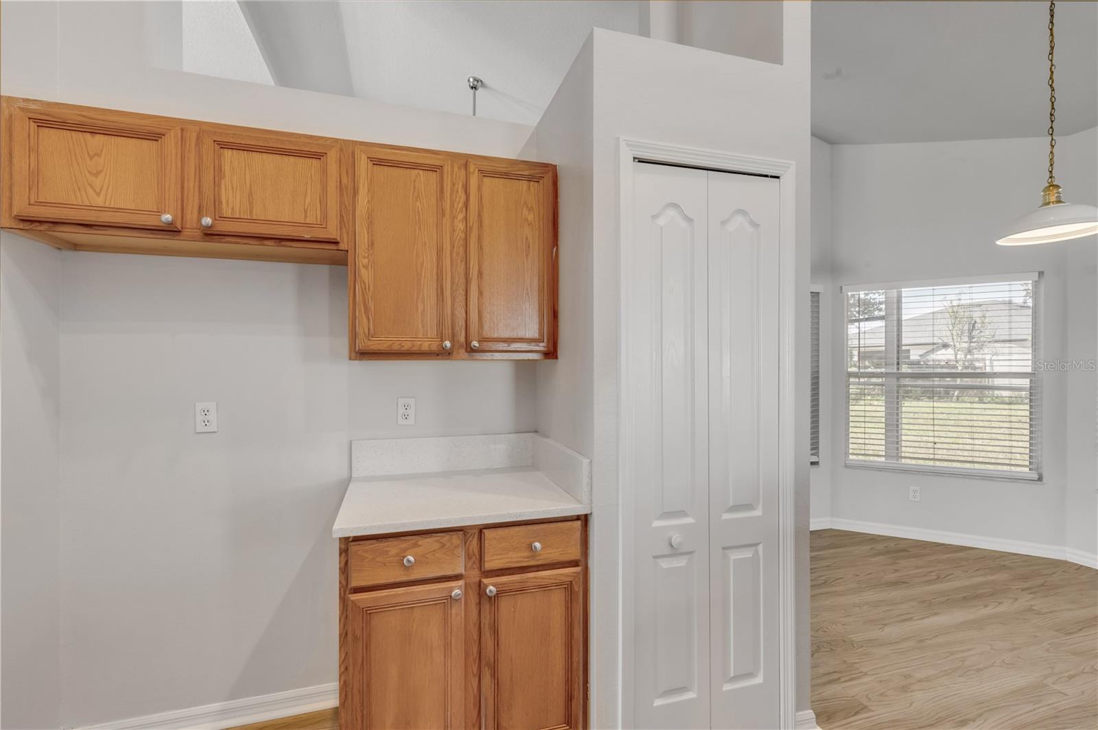 Image 13 of 44 For 20259 Melville Street