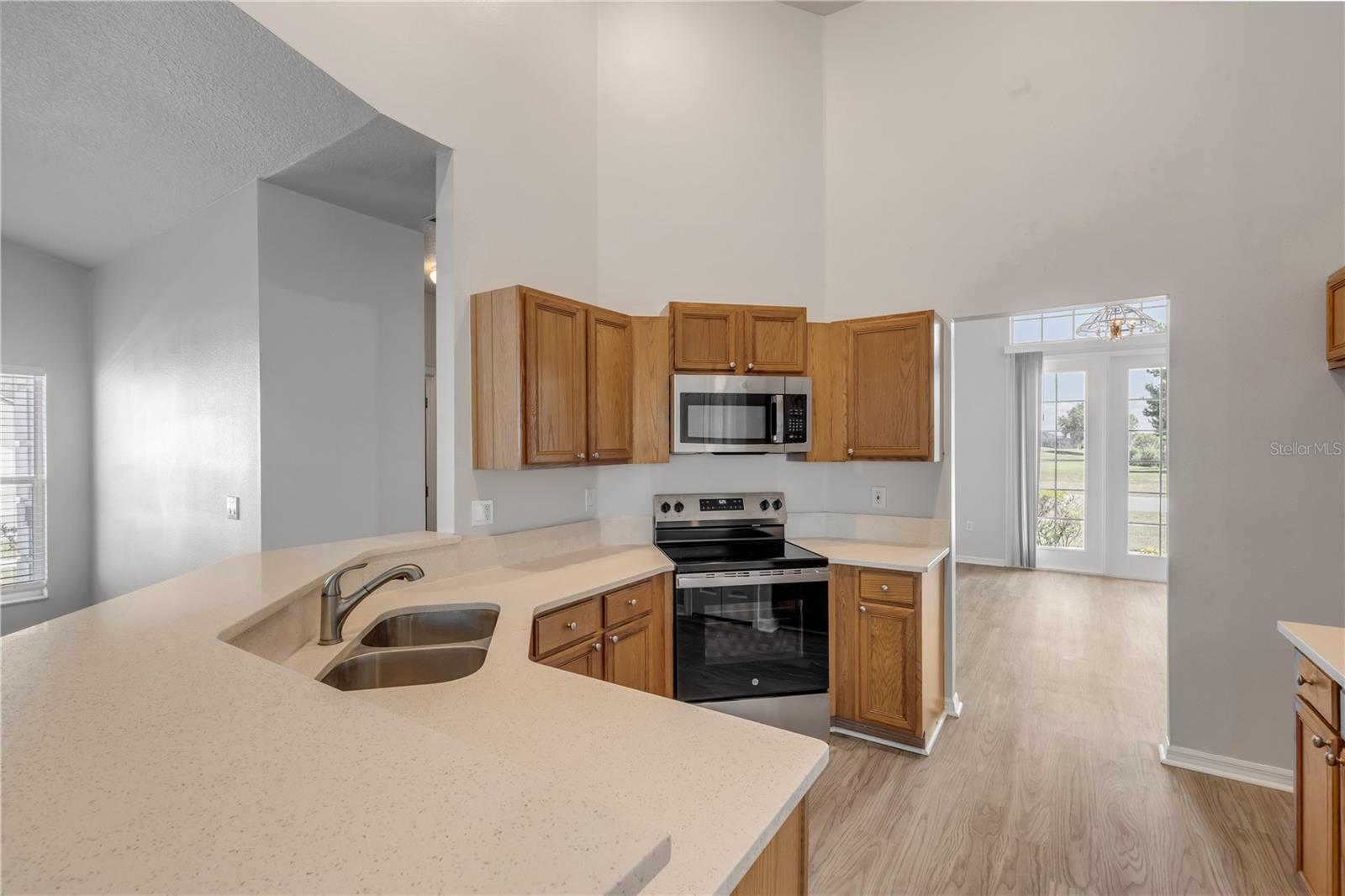 Image 14 of 44 For 20259 Melville Street